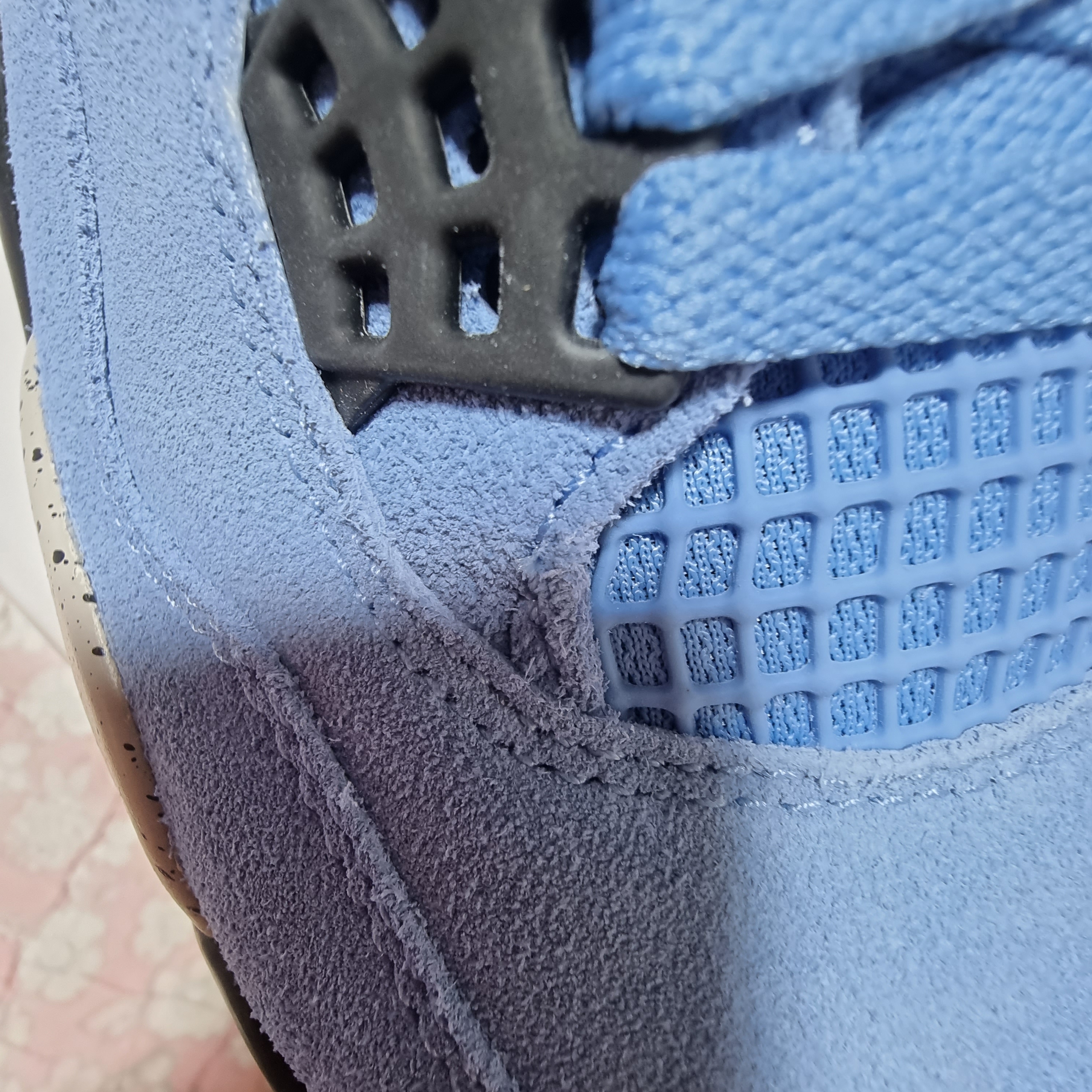 Jordan 4 Retro University Blue 착용 스타일 - 4