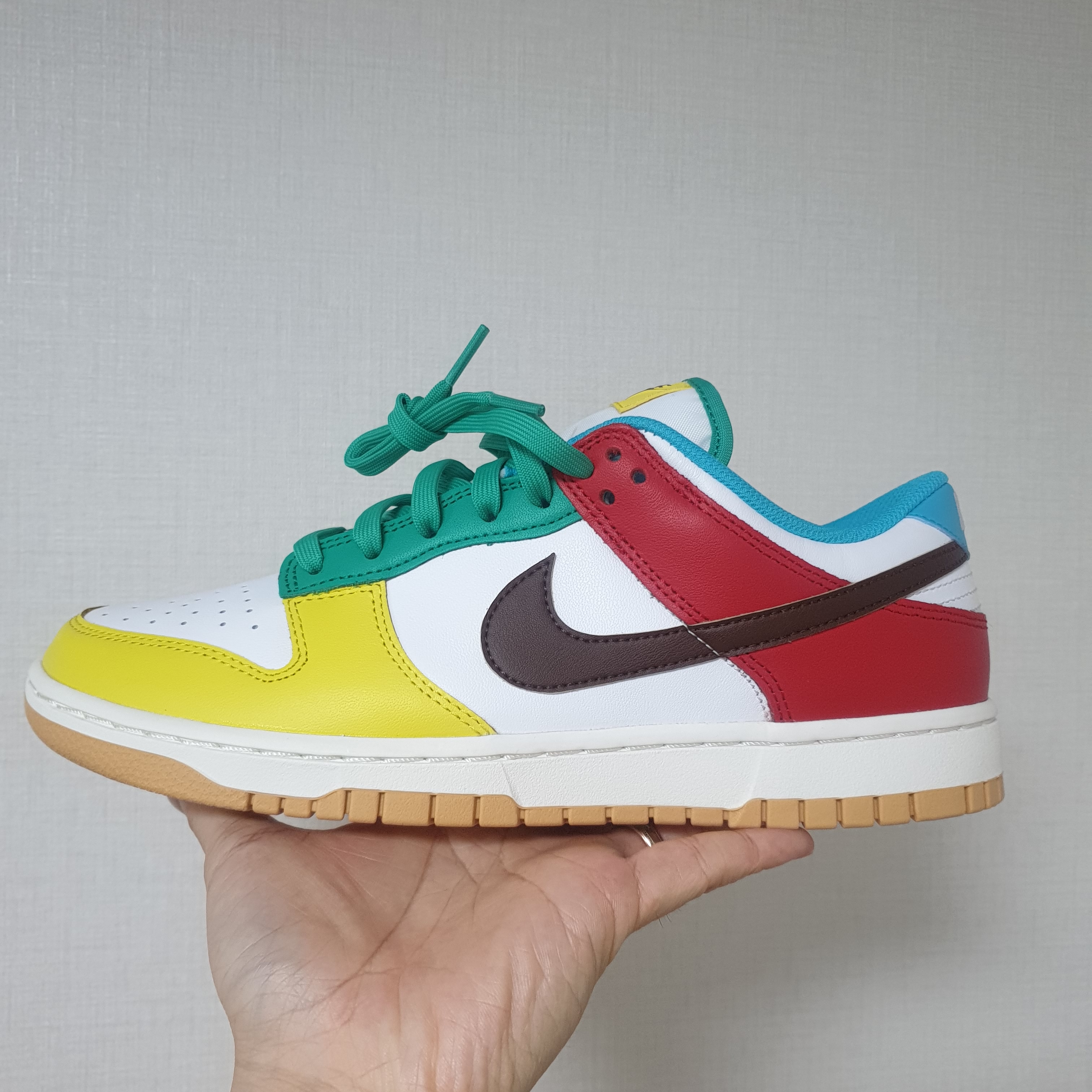 Nike Dunk Low SE Free.99 White 착용 스타일 - 2