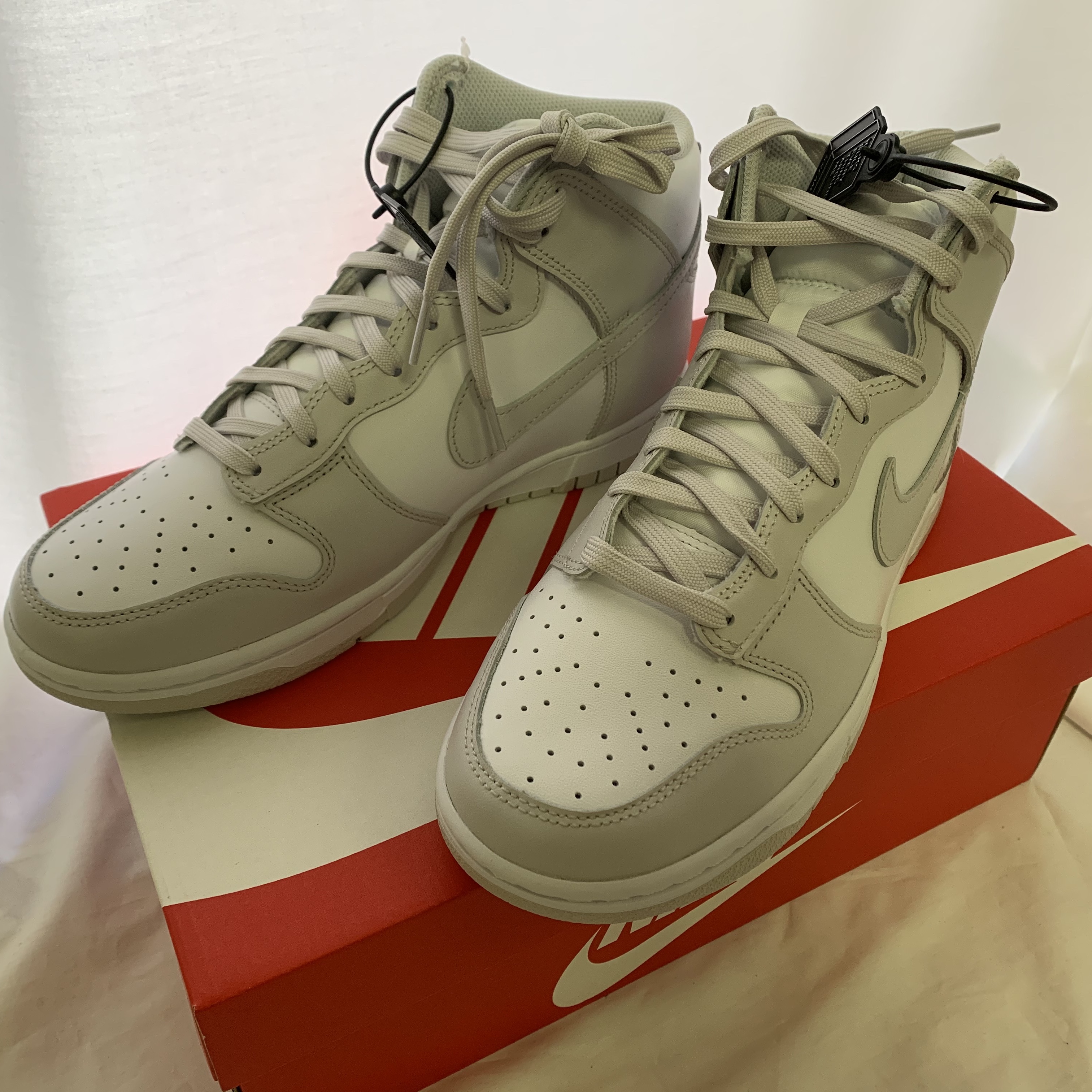 Nike Dunk High Retro Vast Grey 착용 스타일