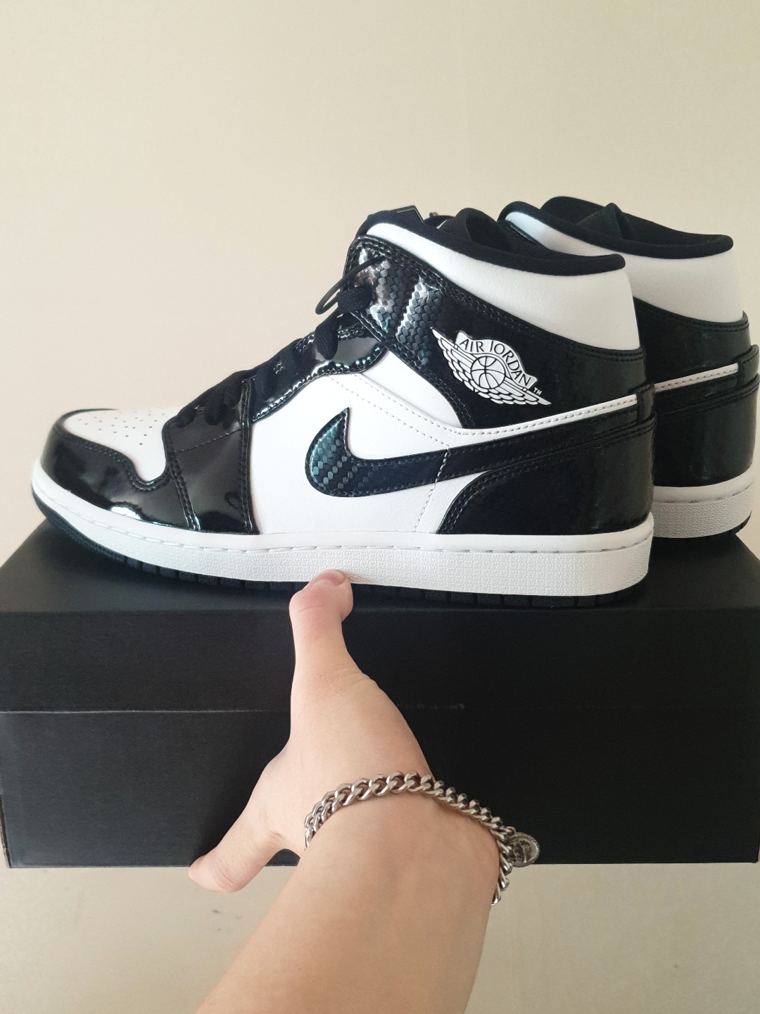 Jordan 1 Mid SE ASW Black 착용 스타일 - 2