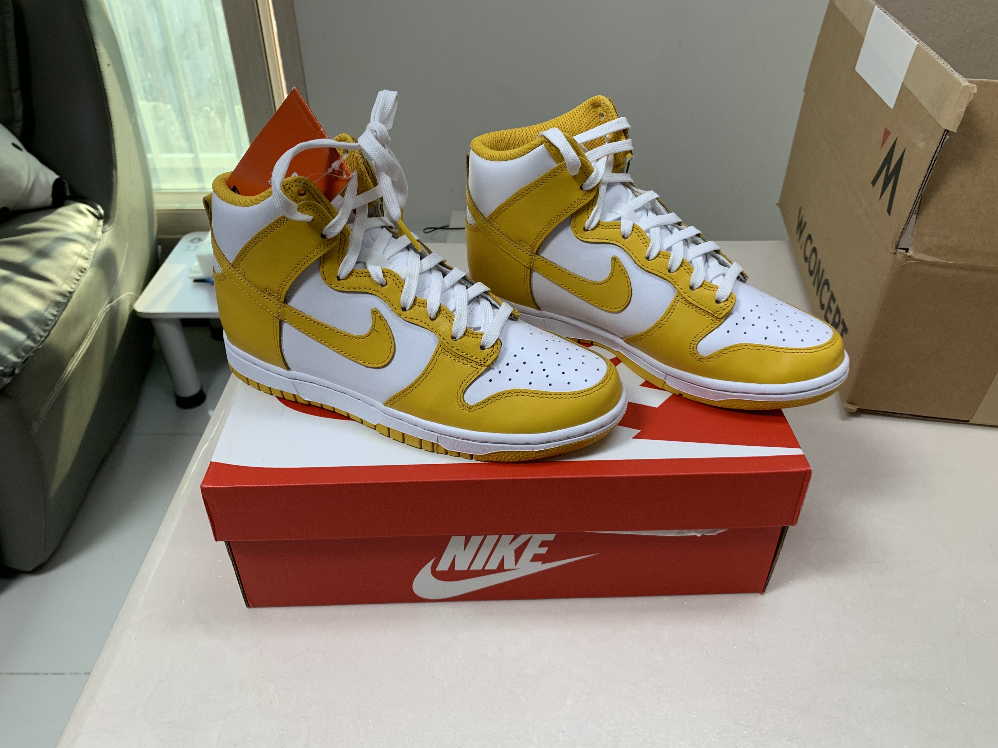 (W) Nike Dunk High Dark Sulfur 착용 스타일 - 2