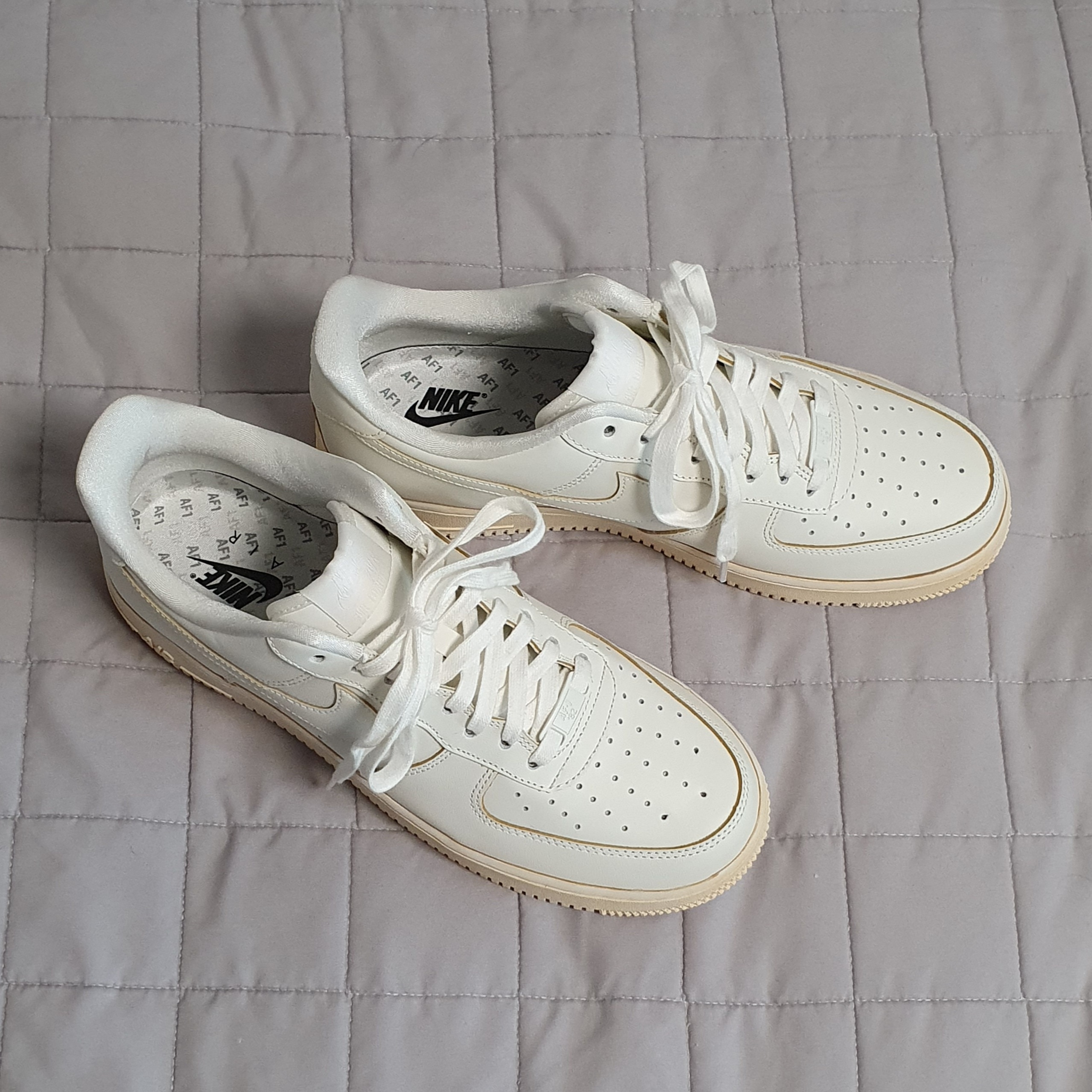 Nike Air Force 1 '07 LV8 Timeless Classic 착용 스타일 - 2