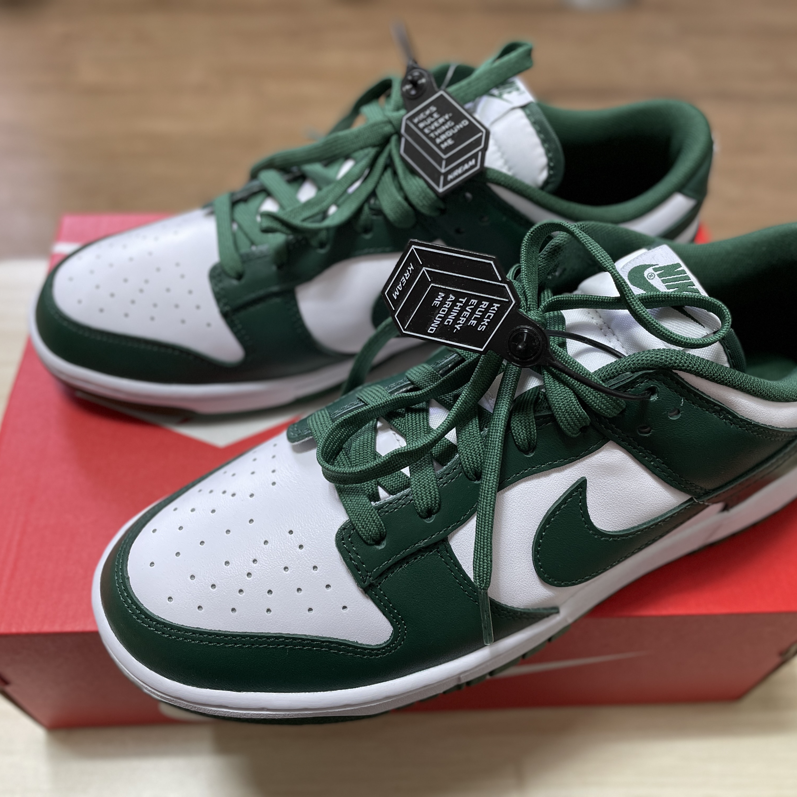 Nike Dunk Low Retro Varsity Green 착용 스타일 - 1