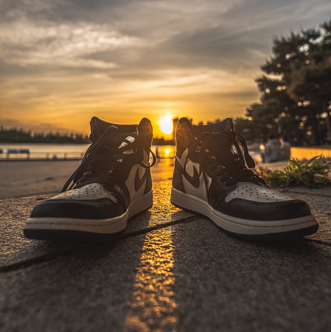 Jordan 1 Retro High OG Black Mocha 착용 스타일 - 3