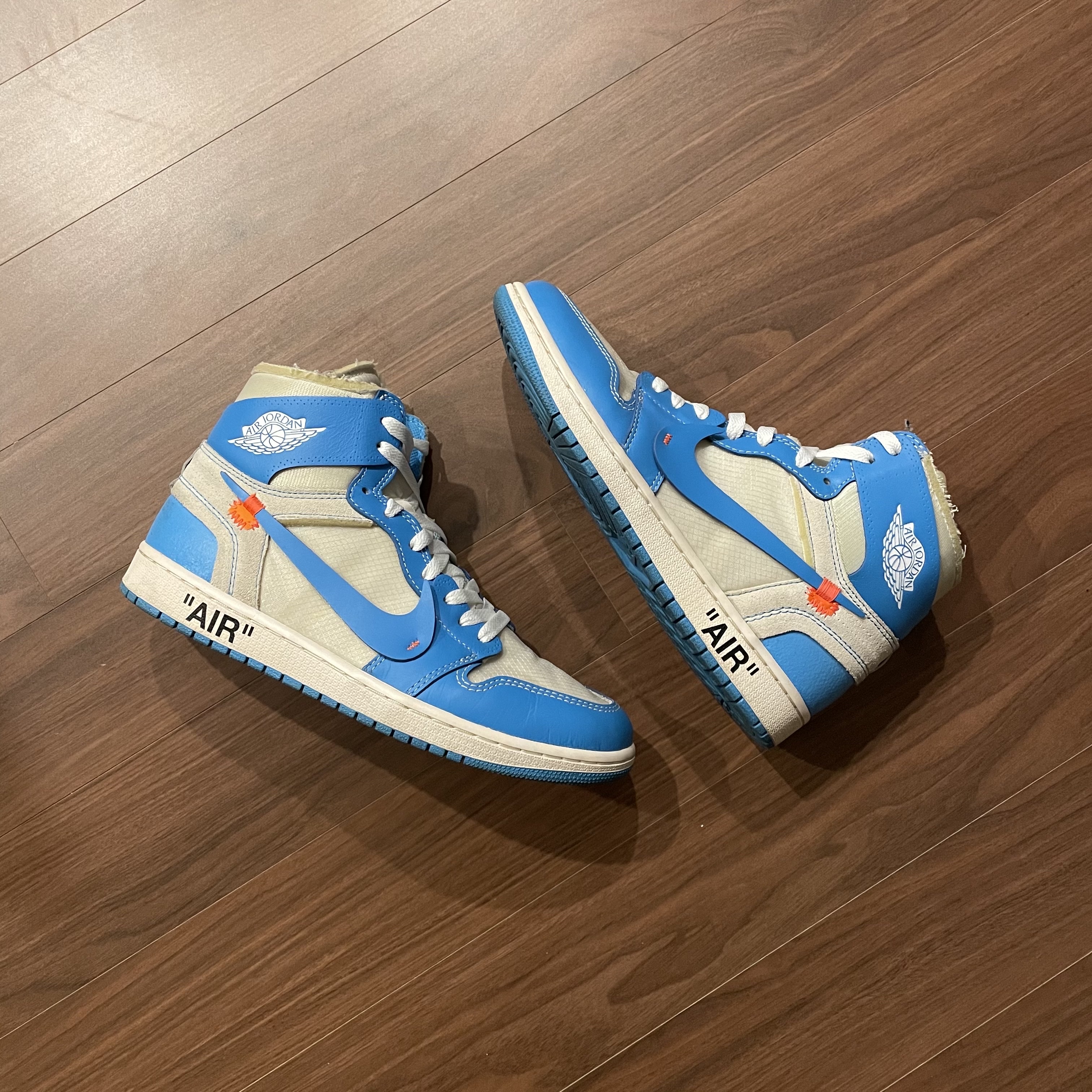 Jordan 1 x Off-White Retro High University Blue 착용 스타일