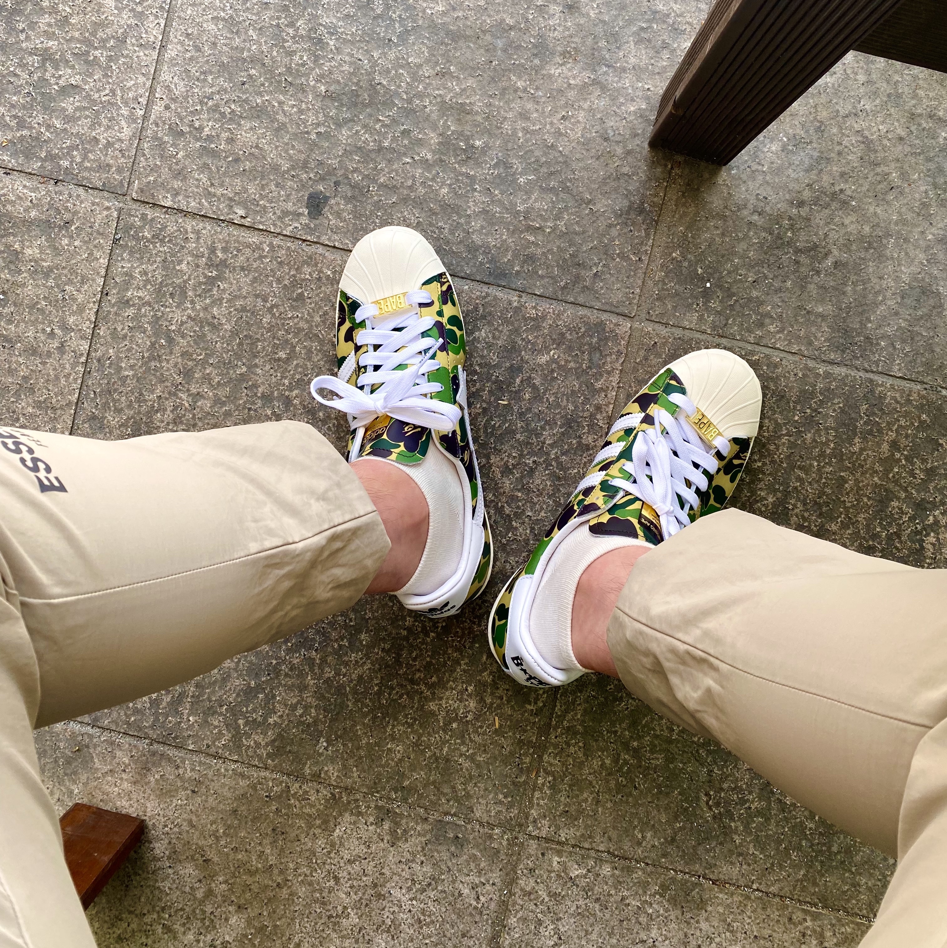 Adidas x BAPE Superstar 80s Green Camo, Essentials Track Pants Moss - 20FW 착용 스타일