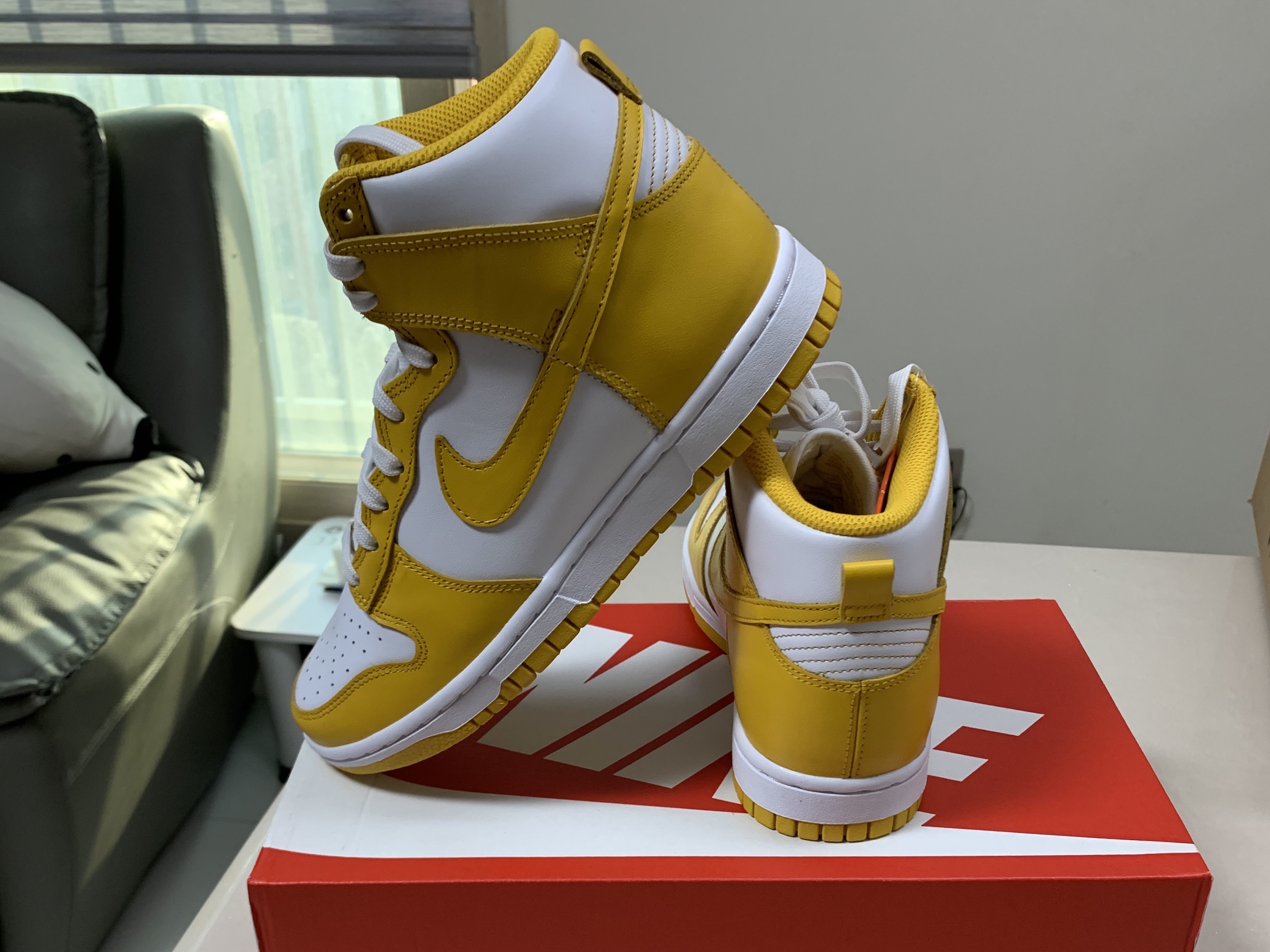 (W) Nike Dunk High Dark Sulfur 착용 스타일 - 3