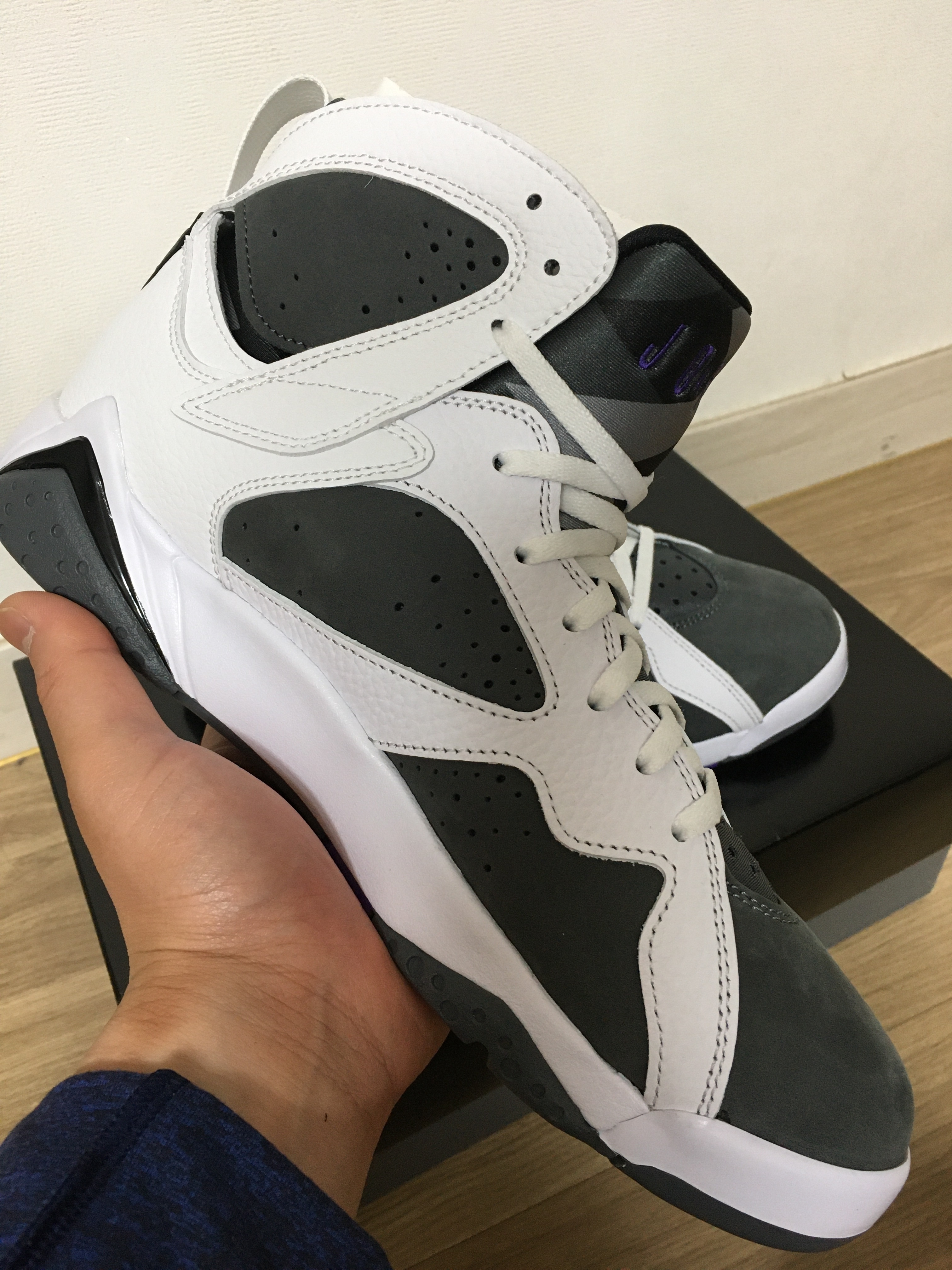Jordan 7 Retro Flint 2021 착용 스타일 - 1