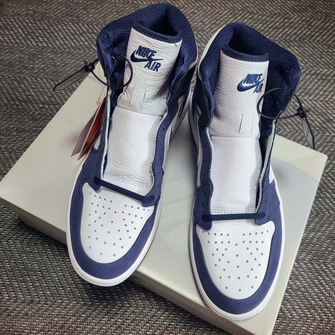 Jordan 1 Retro High OG CO.JP Midnight Navy 착용 스타일 - 2