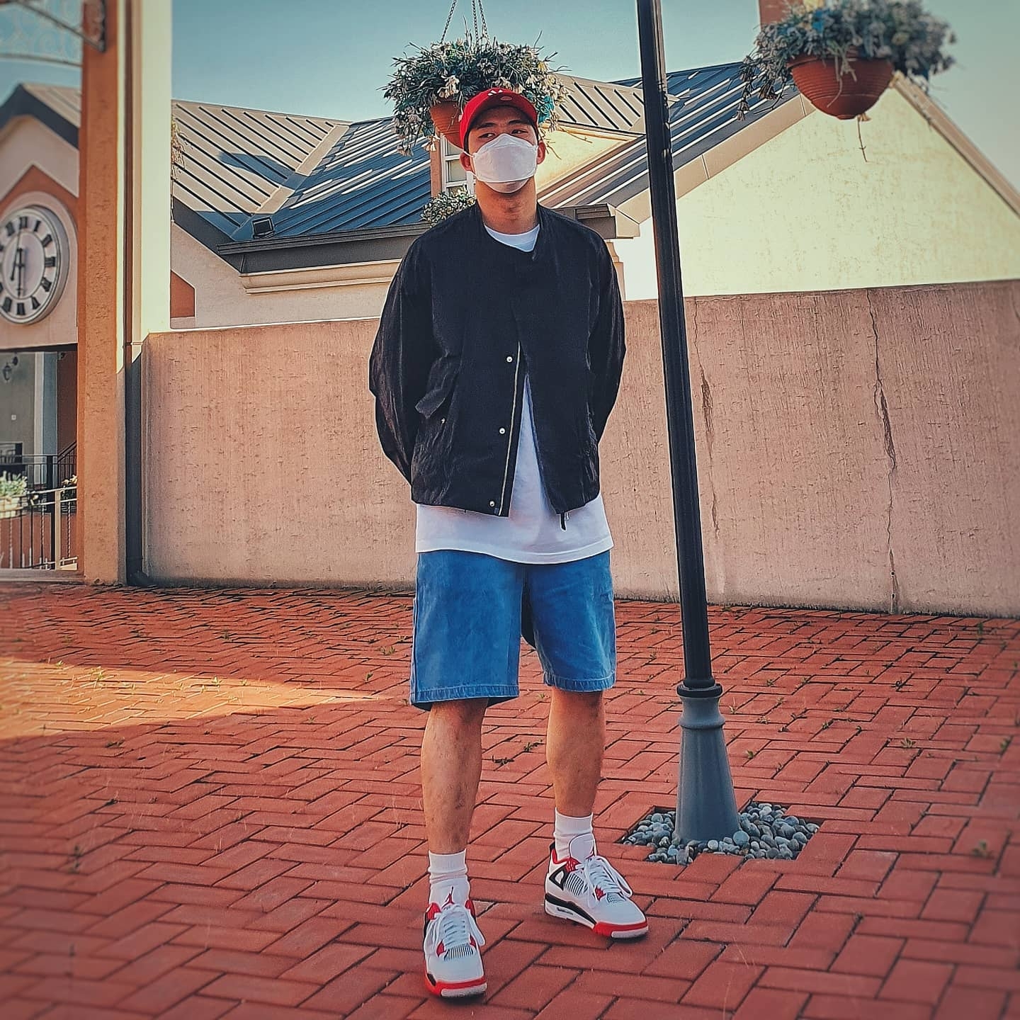 Jordan 4 Retro OG Fire Red 2020 착용 스타일 - 2