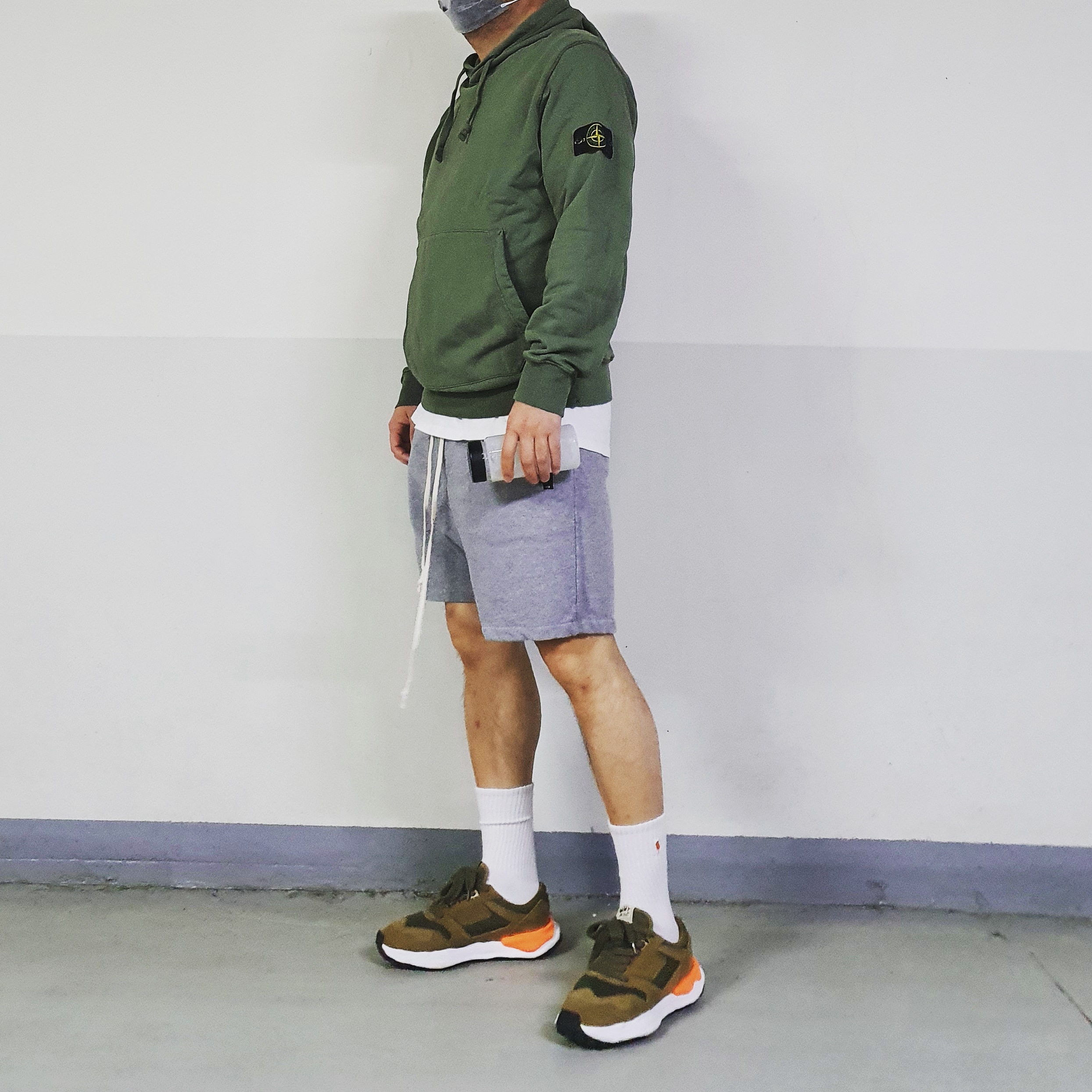 Maison Mihara Yasuhiro x Nigel Cabourn UK Army Sneakers Khaki Brown, Stone Island 64151 Cotton Fleece Hooded Sweatshirt Olive Green - 21SS 착용 스타일