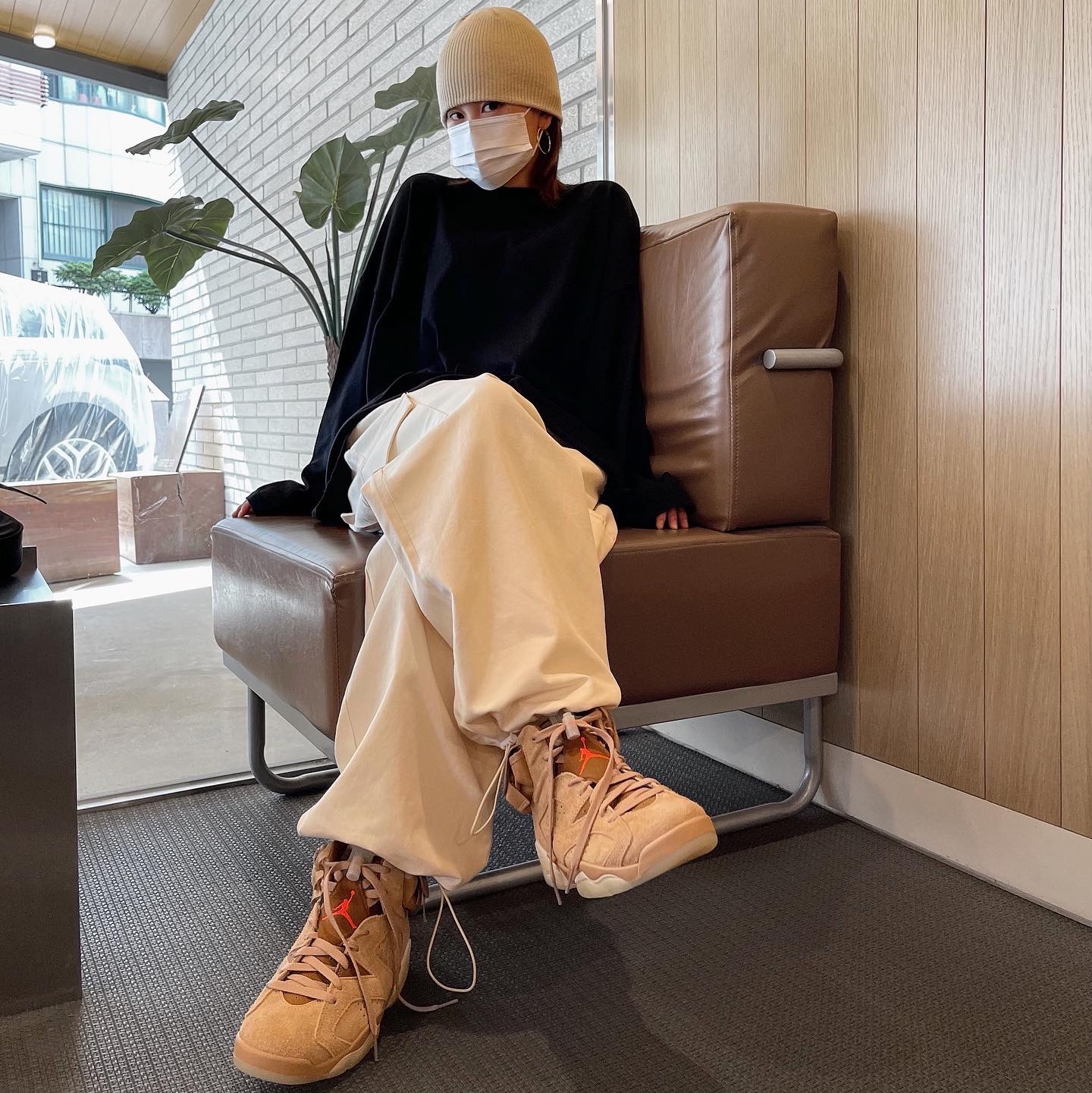 Jordan 6 x Travis Scott Retro SP British Khaki 착용 스타일 - 1