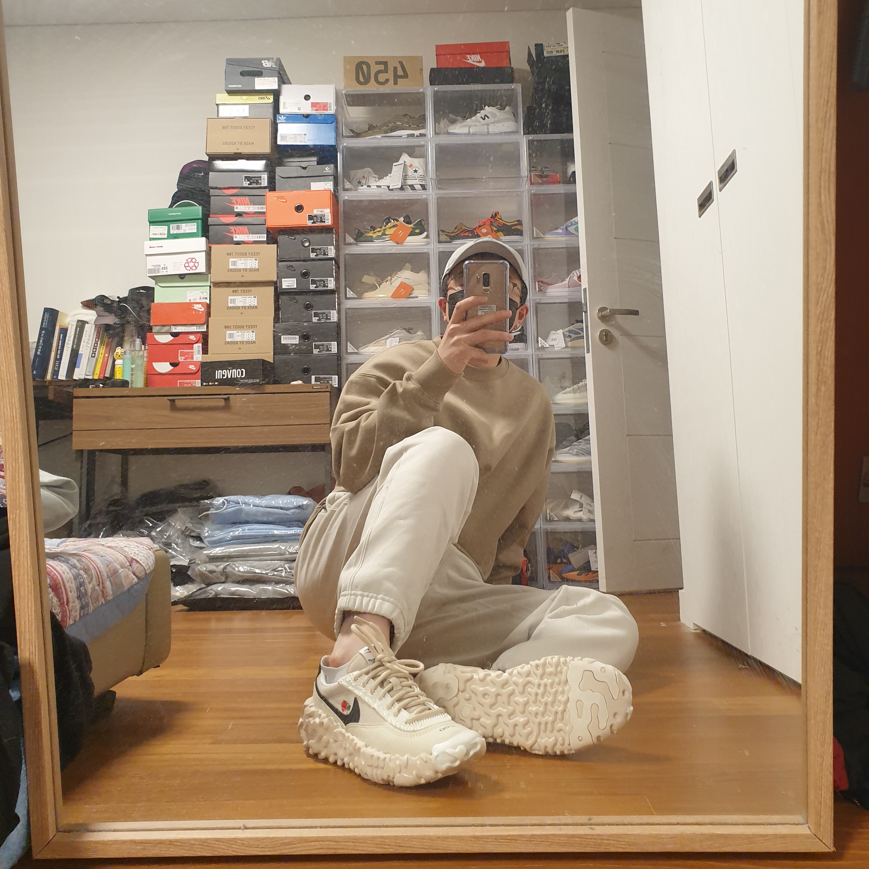 Nike NRG Solo Swoosh Crew Fleece Khaki - Asia, Nike NRG Solo Swoosh Fleece Pants Light Bone - US/EU 착용 스타일 - 3