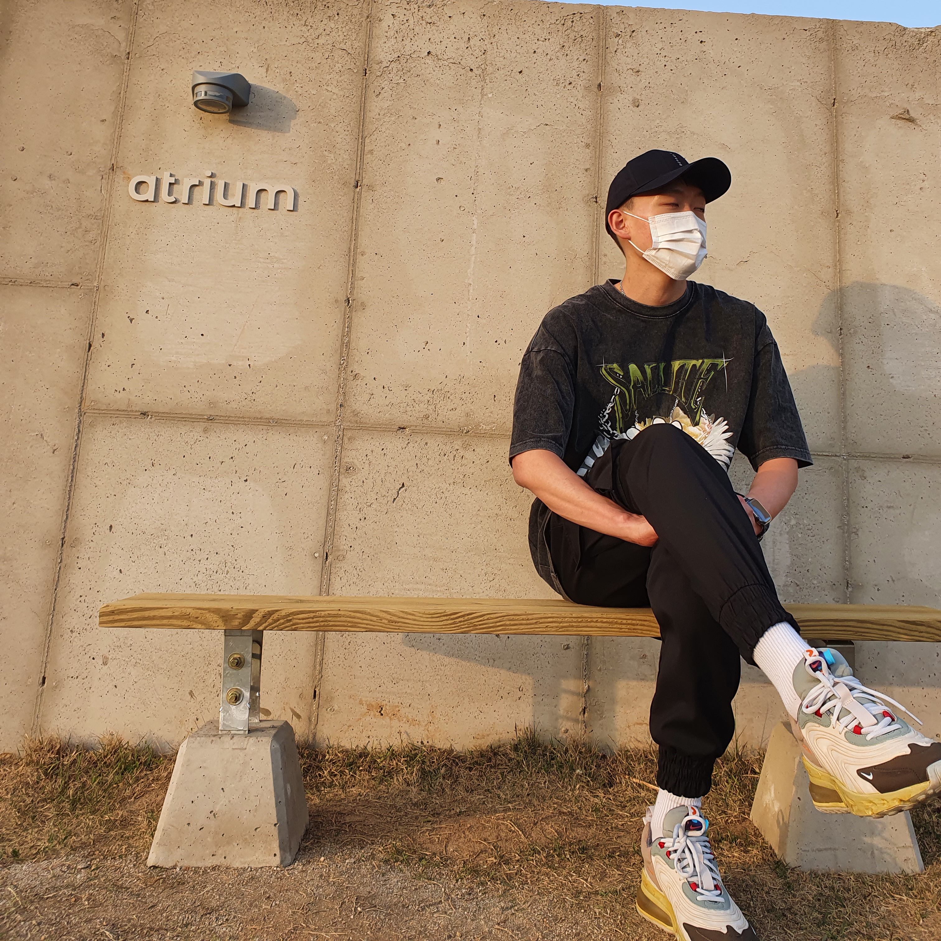 Nike x Travis Scott Air Max 270 React Cactus Trails 착용 스타일
