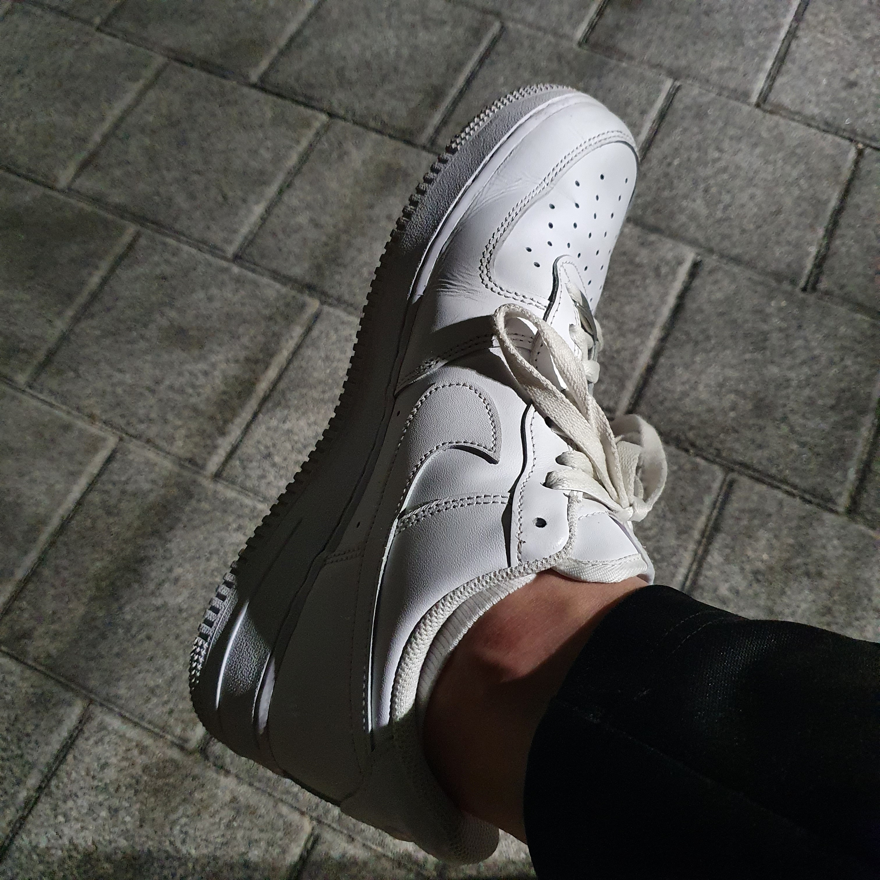 Nike Air Force 1 '07 Low White 착용 스타일