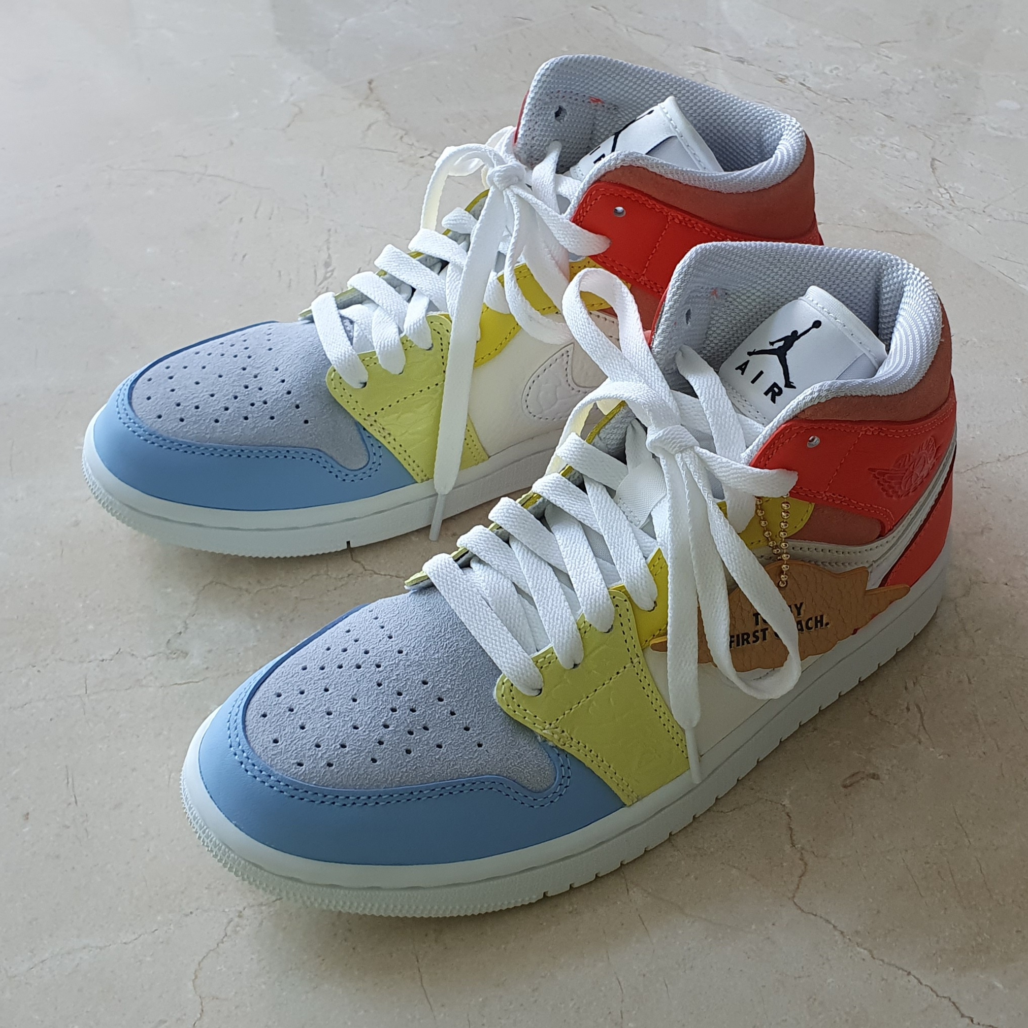 (W) Jordan 1 Mid To My First Coach 착용 스타일 - 1