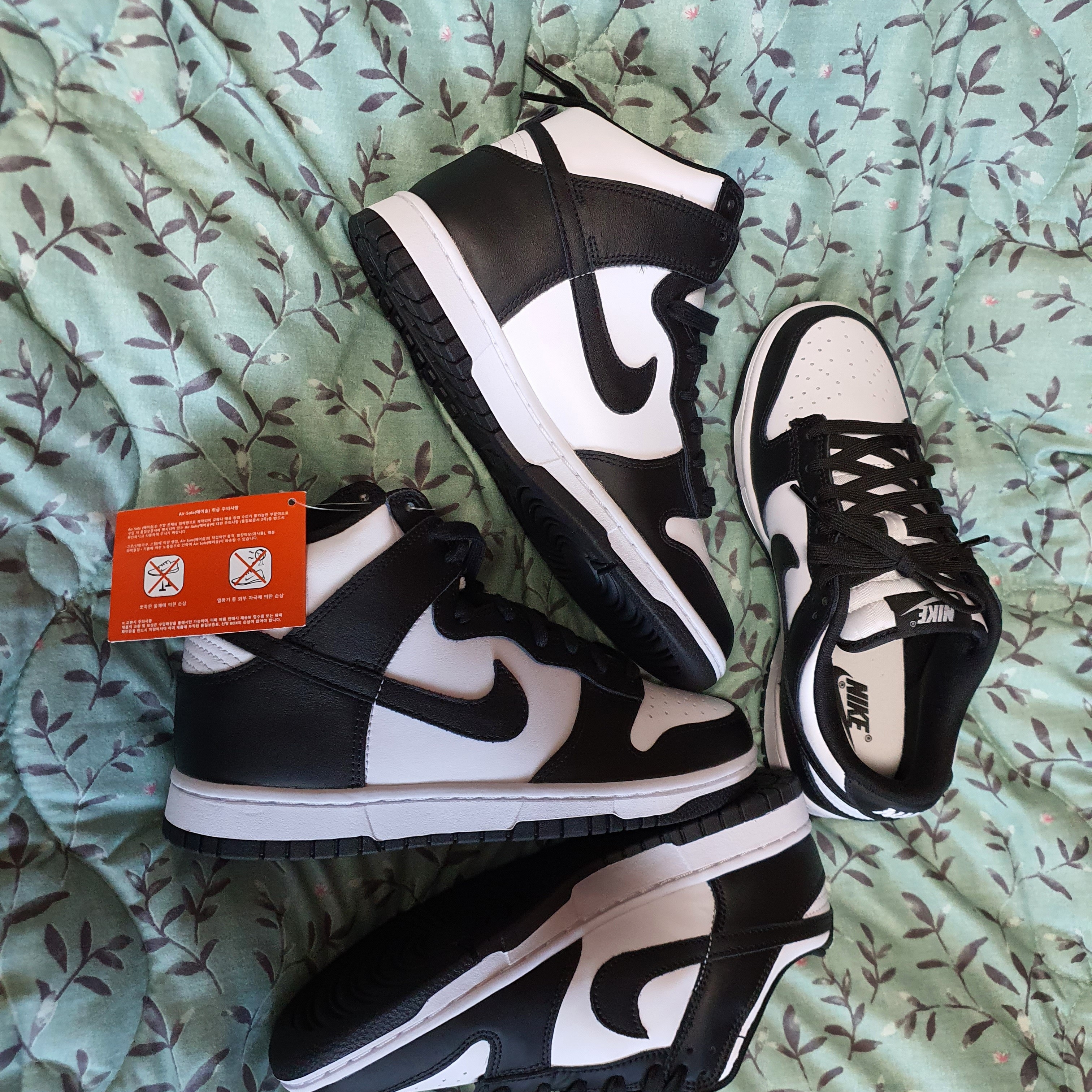 Nike Dunk Low Retro Black, Nike Dunk High Retro Black and White 착용 스타일 - 1