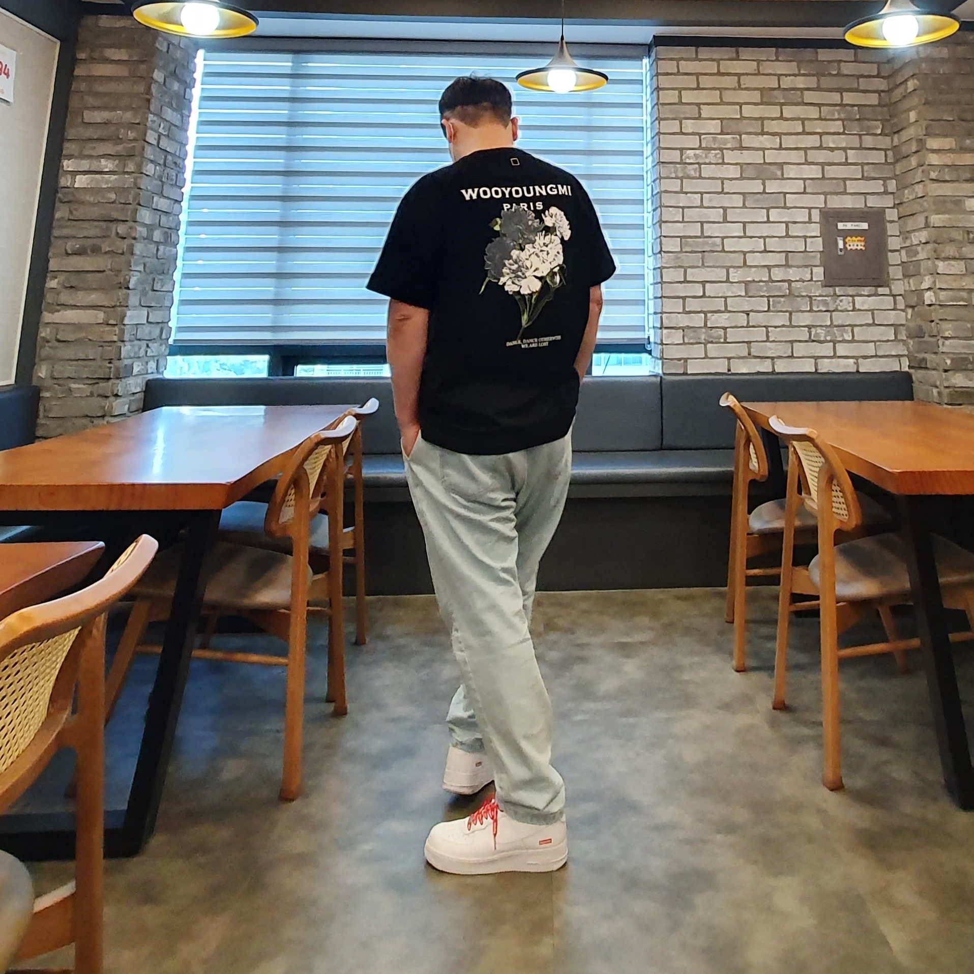 Nike x Supreme Air Force 1 Low White 착용 스타일 - 1