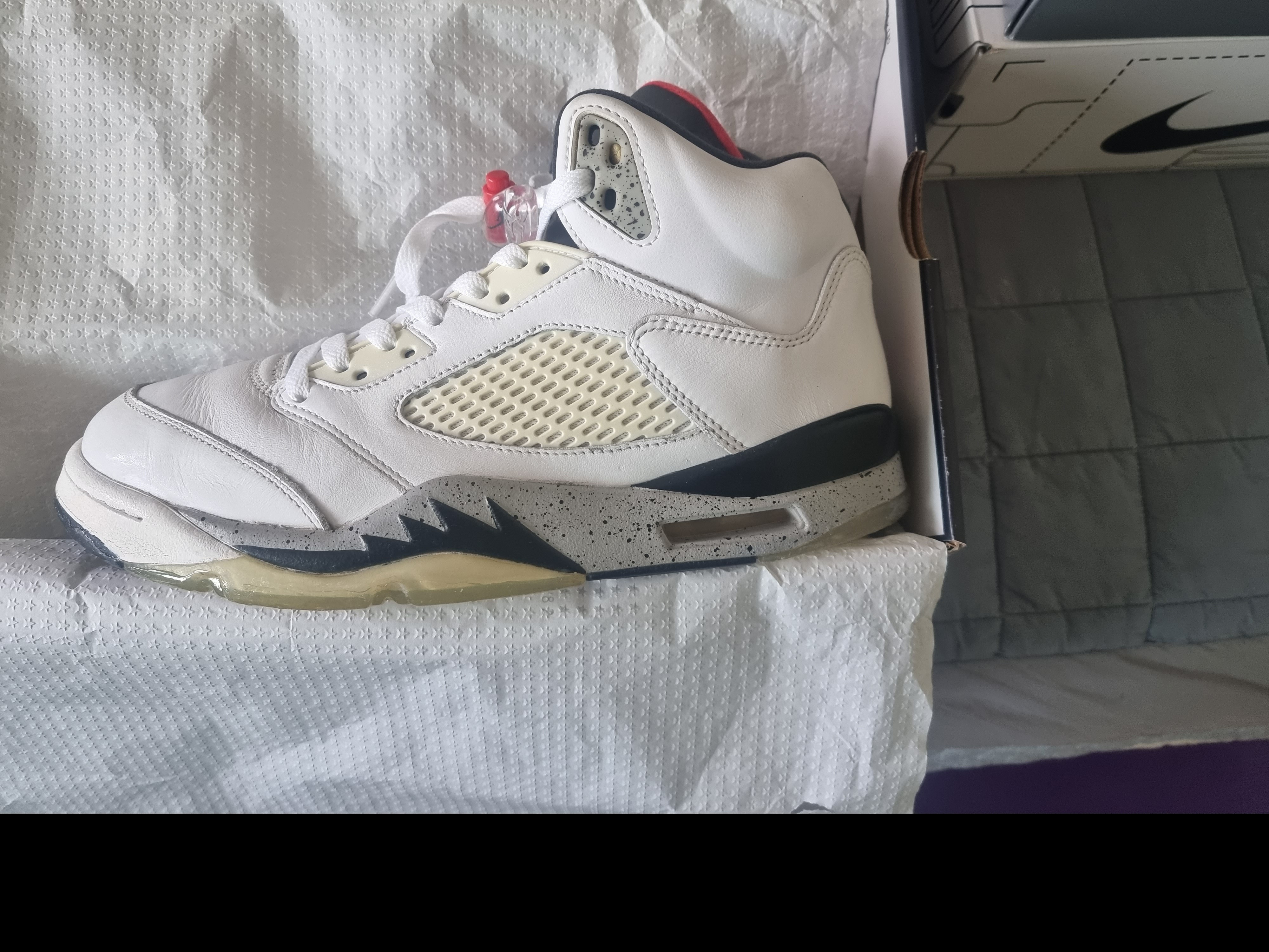 Jordan 5 Retro White Cement 착용 스타일