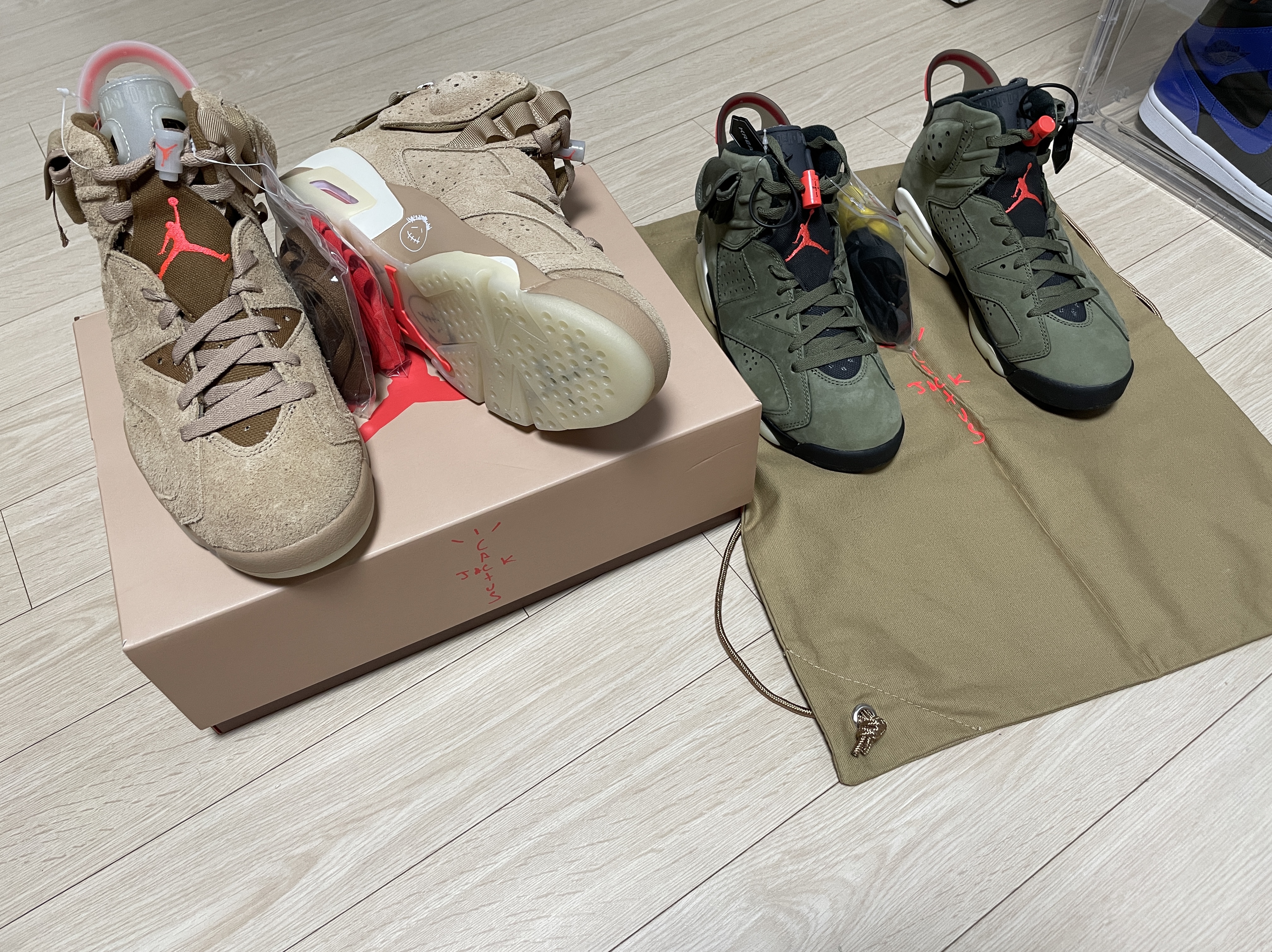 Jordan 6 x Travis Scott Retro SP British Khaki, Jordan 6 x Travis Scott Retro Olive 착용 스타일