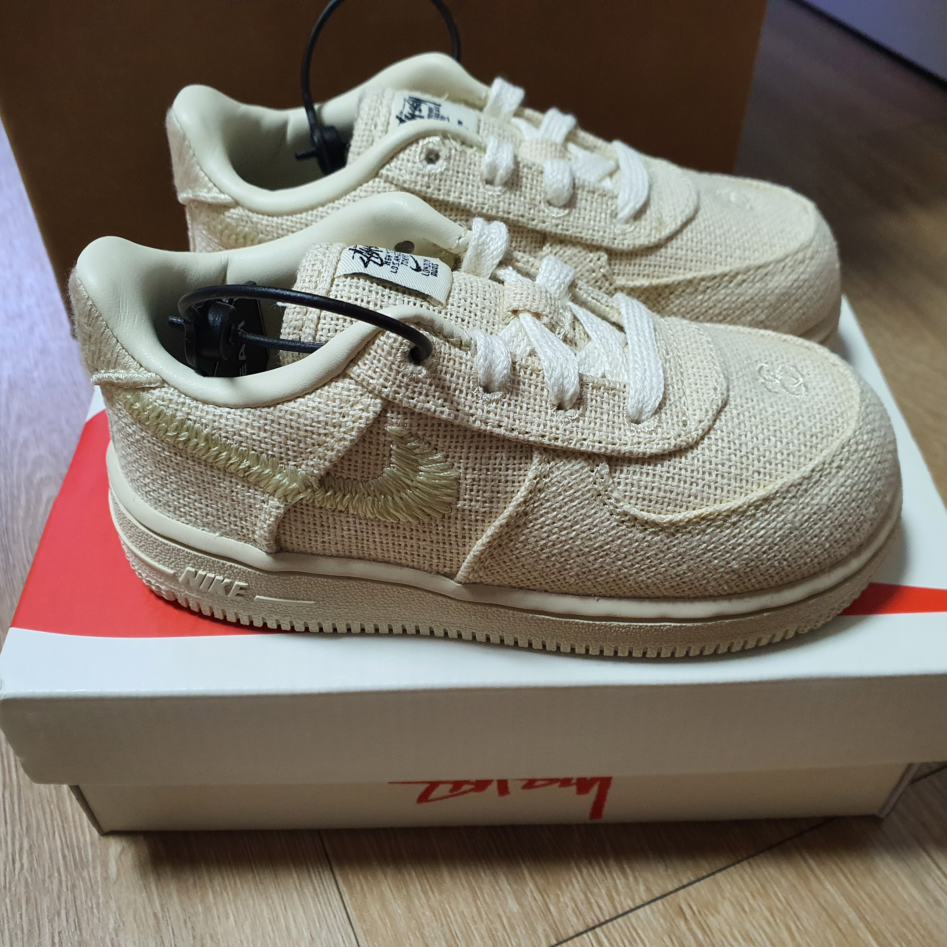 (TD) Nike x Stussy Air Force 1 Low Fossil 착용 스타일