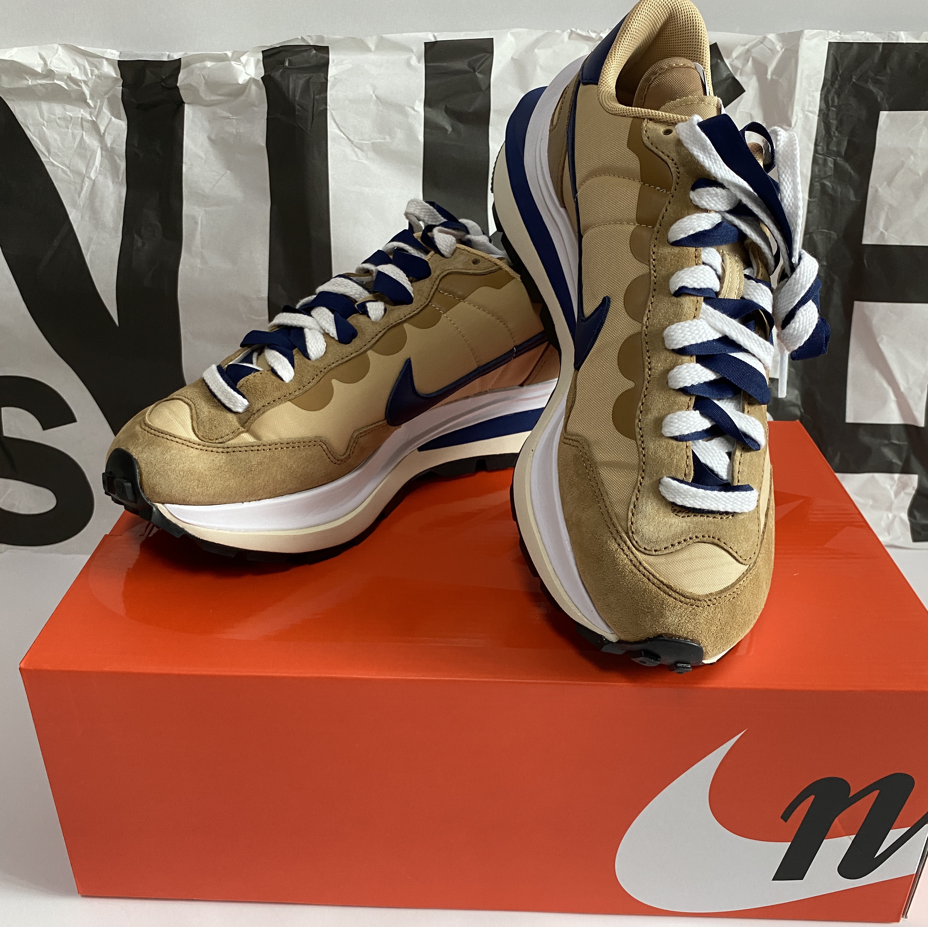 Nike x Sacai VaporWaffle Sesame and Blue Void 착용 스타일 - 1
