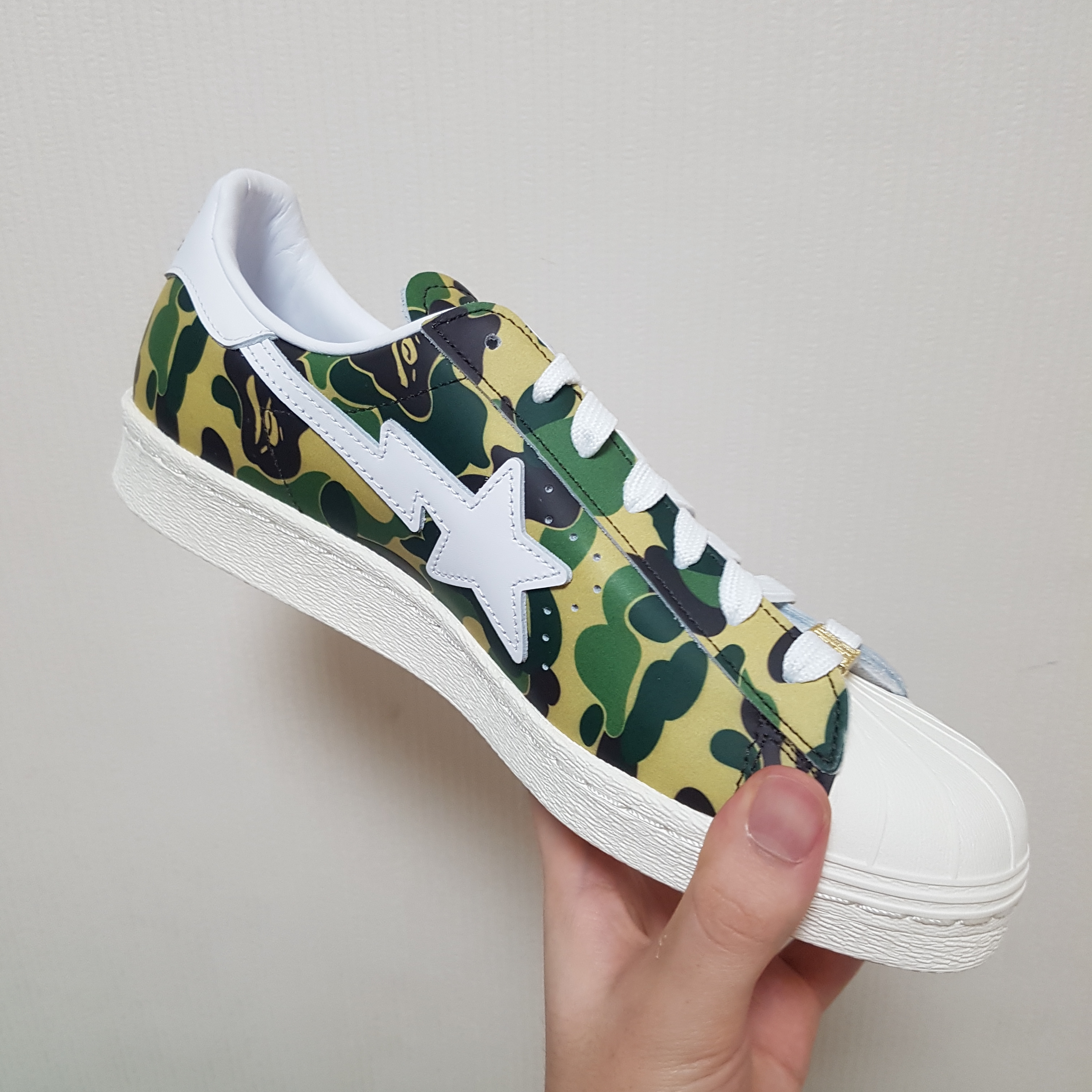 Adidas x BAPE Superstar 80s Green Camo 착용 스타일 - 4