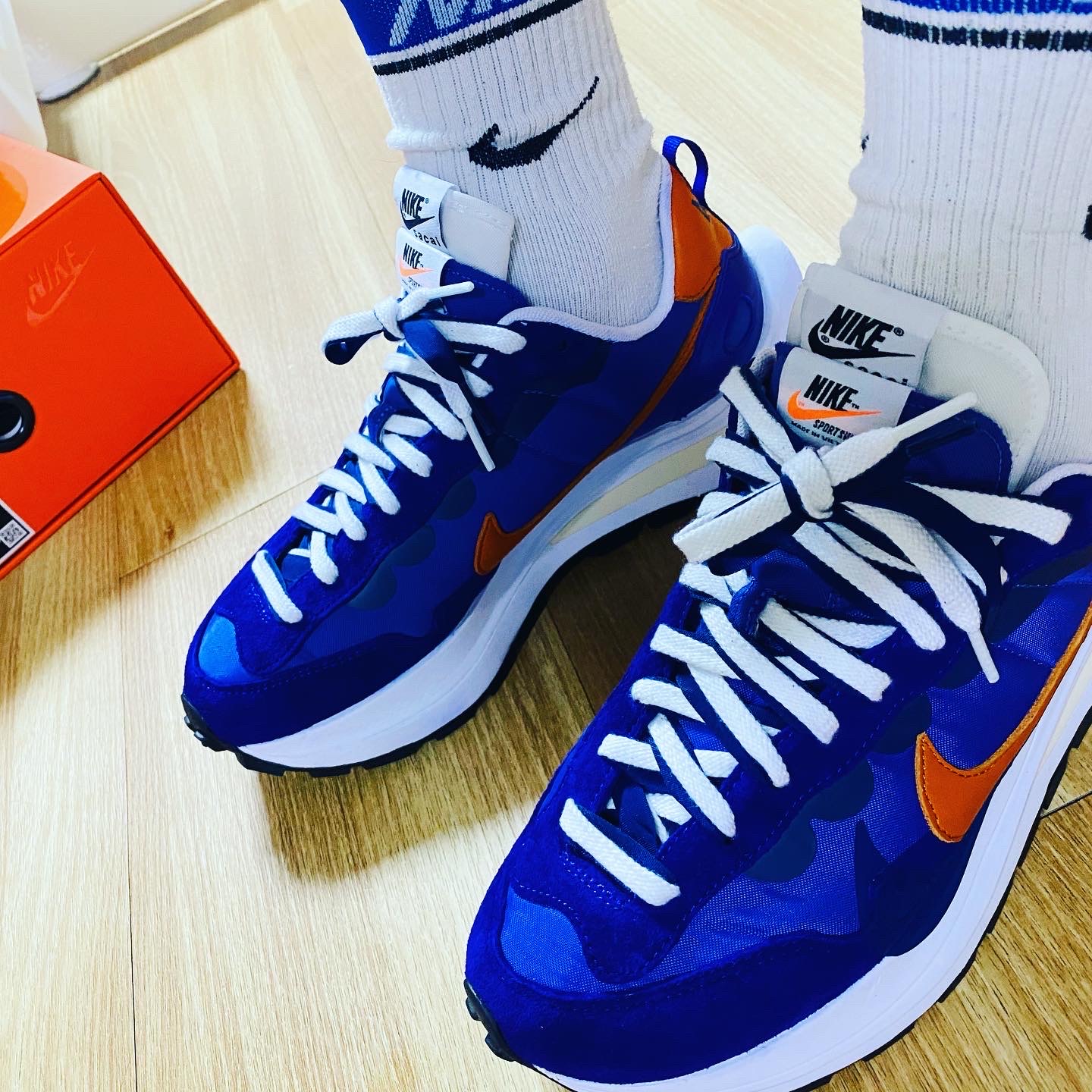 Nike x Sacai VaporWaffle Dark Iris 착용 스타일 - 1