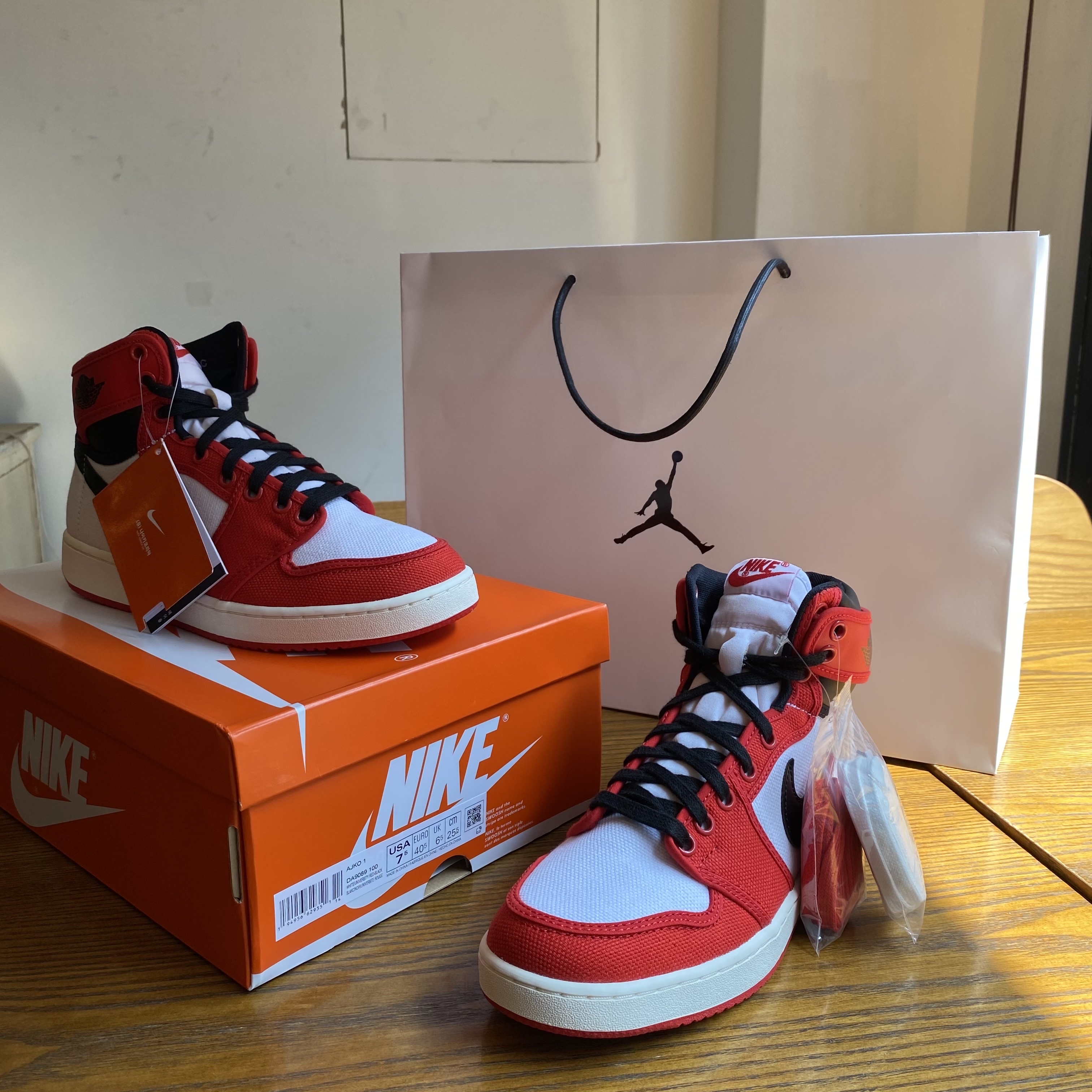 Jordan 1 KO Chicago 2021 착용 스타일 - 4