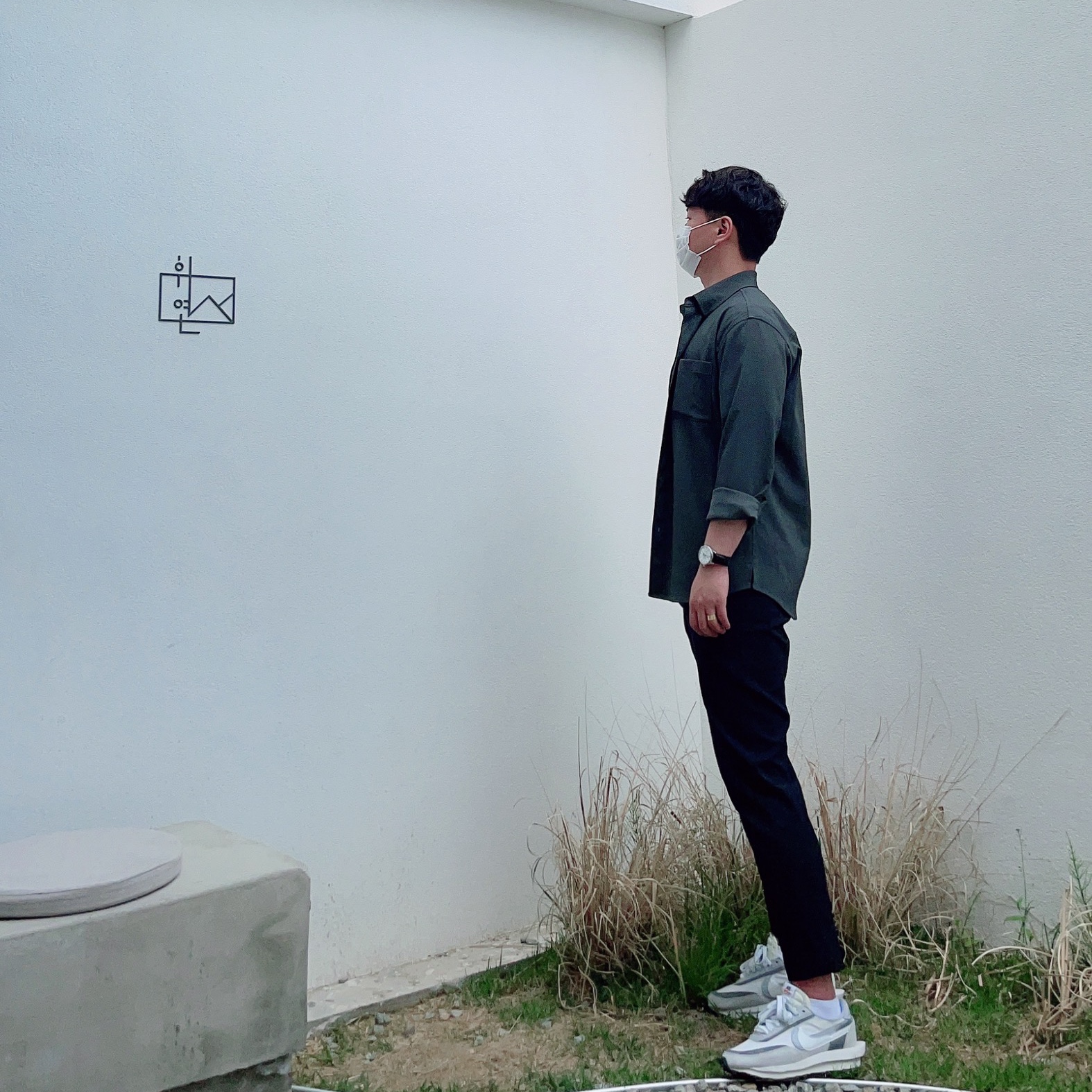 Nike x Sacai LDWaffle Summit White 착용 스타일