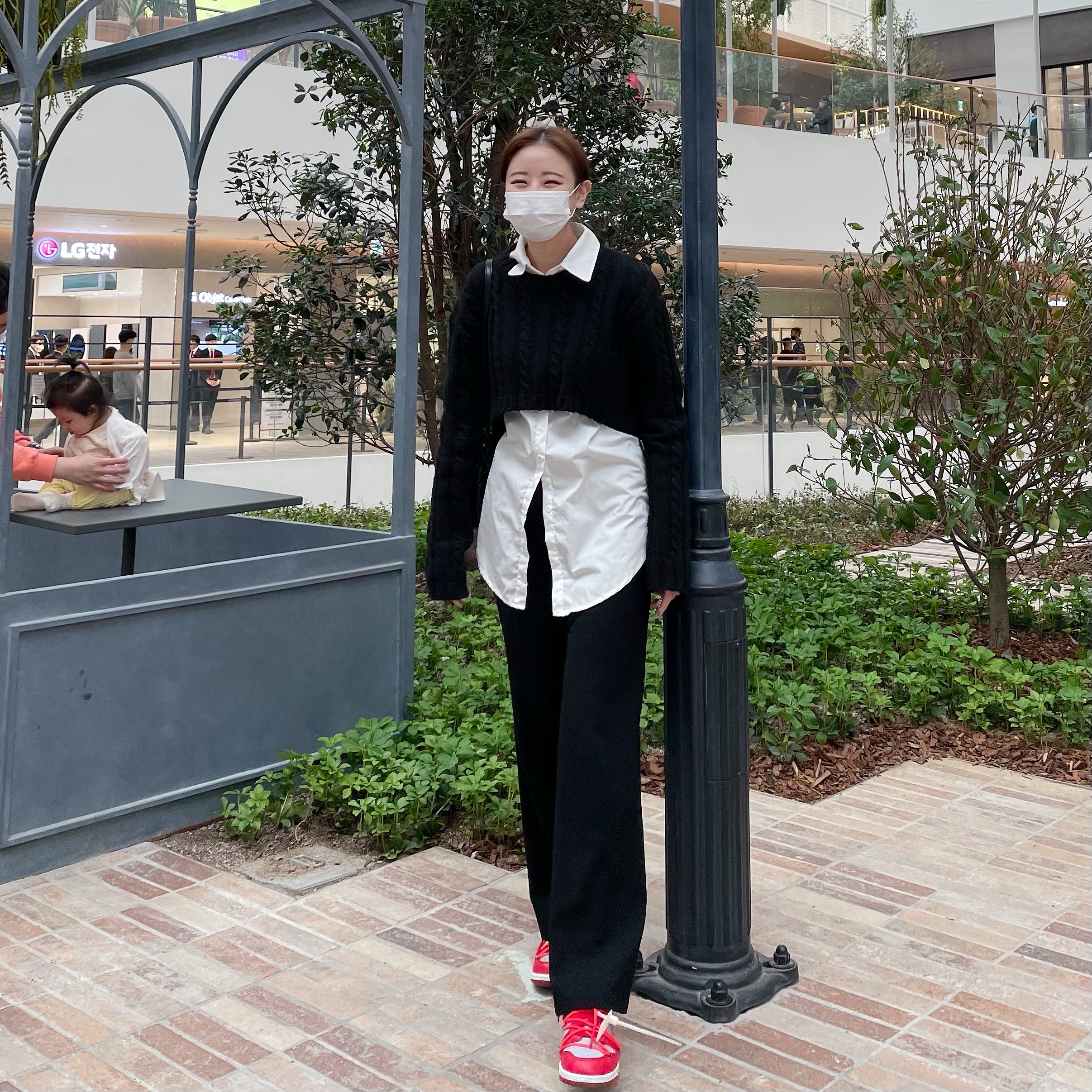 Nike x Off-White Dunk Low University Red 착용 스타일 - 2