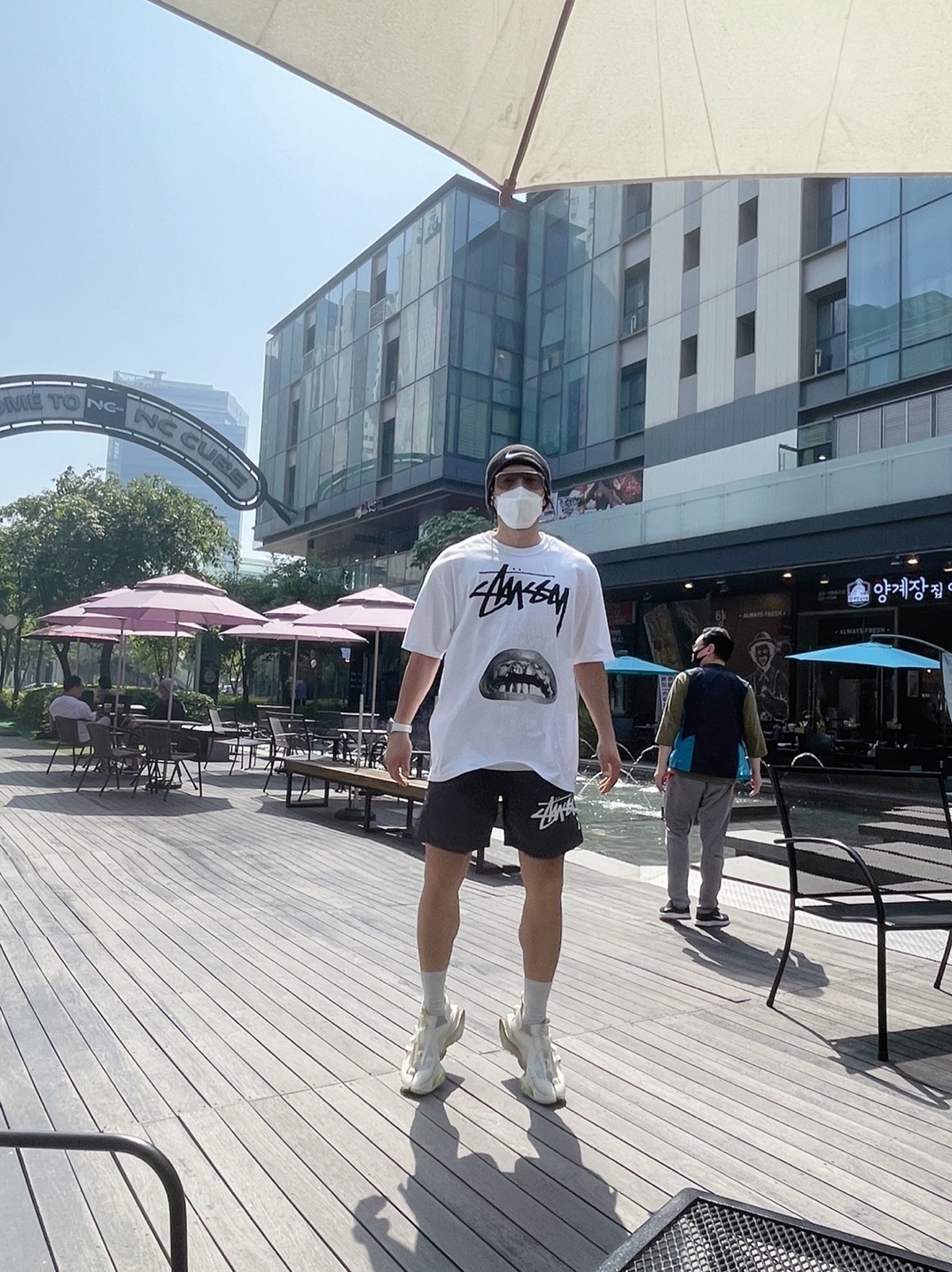 Nike x Stussy Water Shorts Off Noir, Stussy x Rick Owens 40 WT T-Shirt 착용 스타일 - 4