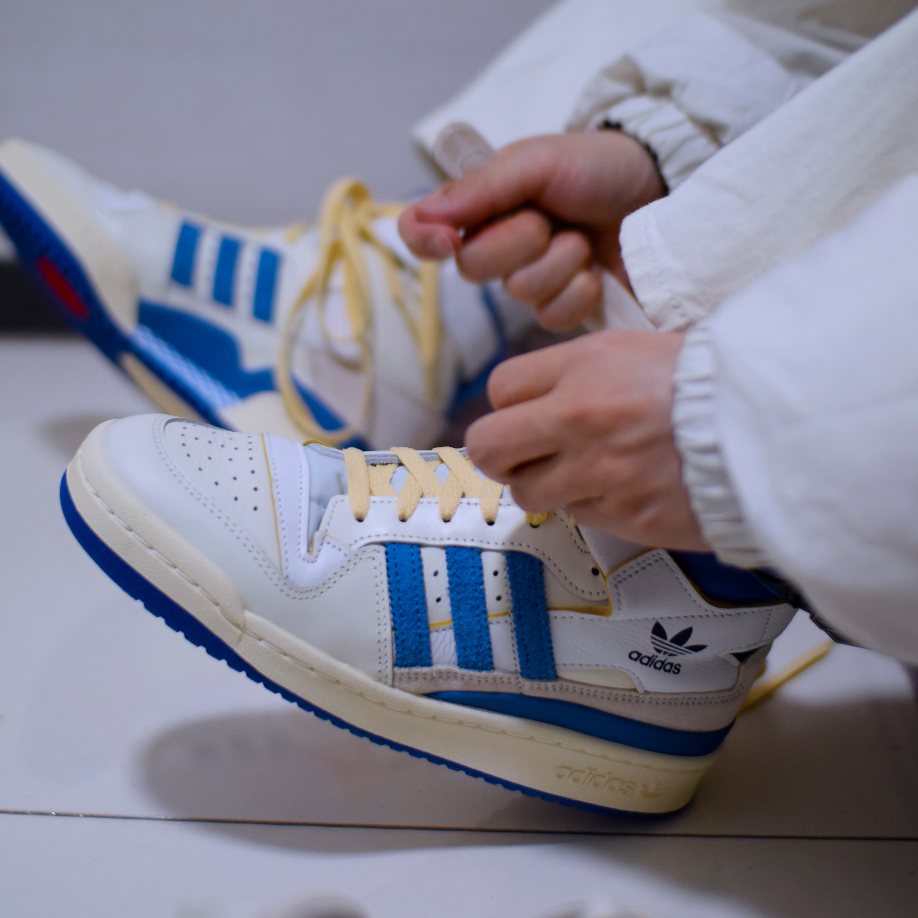 Adidas OG Forum 84 High Blue Thread 착용 스타일 - 1