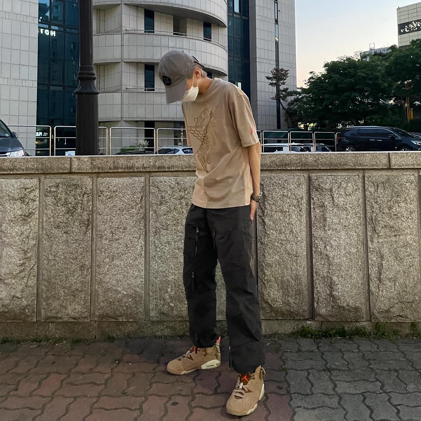 Jordan x Travis Scott S/S Top - Asia, Jordan 6 x Travis Scott Retro SP British Khaki 착용 스타일 - 1