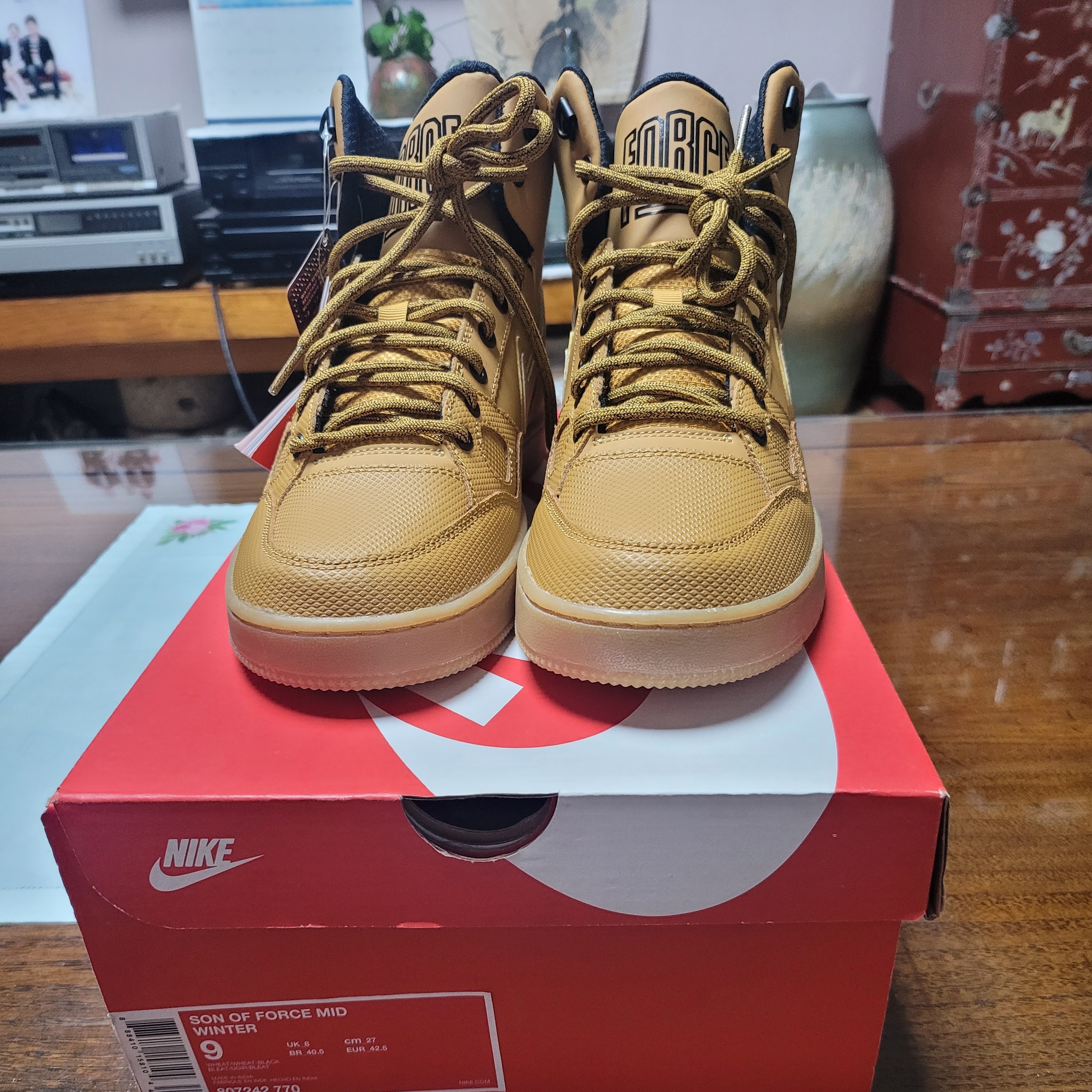 Nike Son of Force Mid Winter Wheat 착용 스타일 - 3