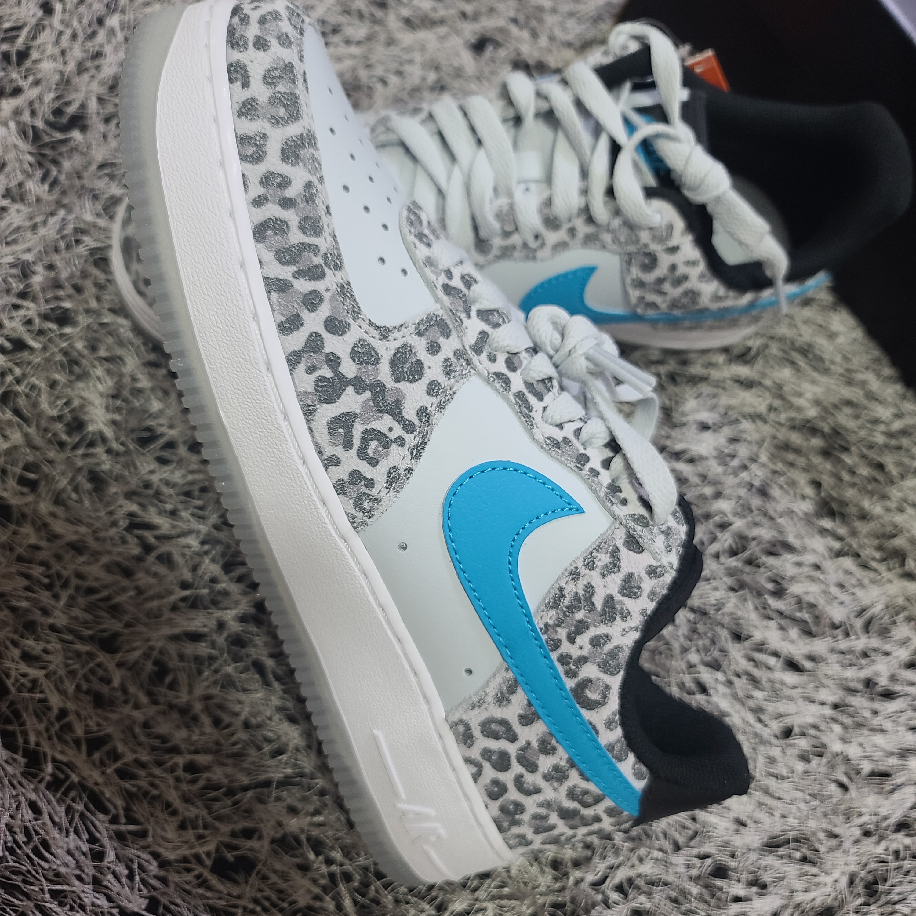 Nike Air Force 1 '07 PRM Pure Platinum 착용 스타일 - 3