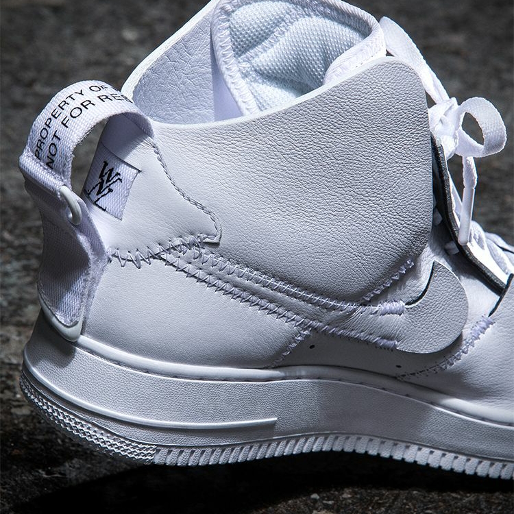 Nike x PSNY Air Force 1 High White 착용 스타일 - 2