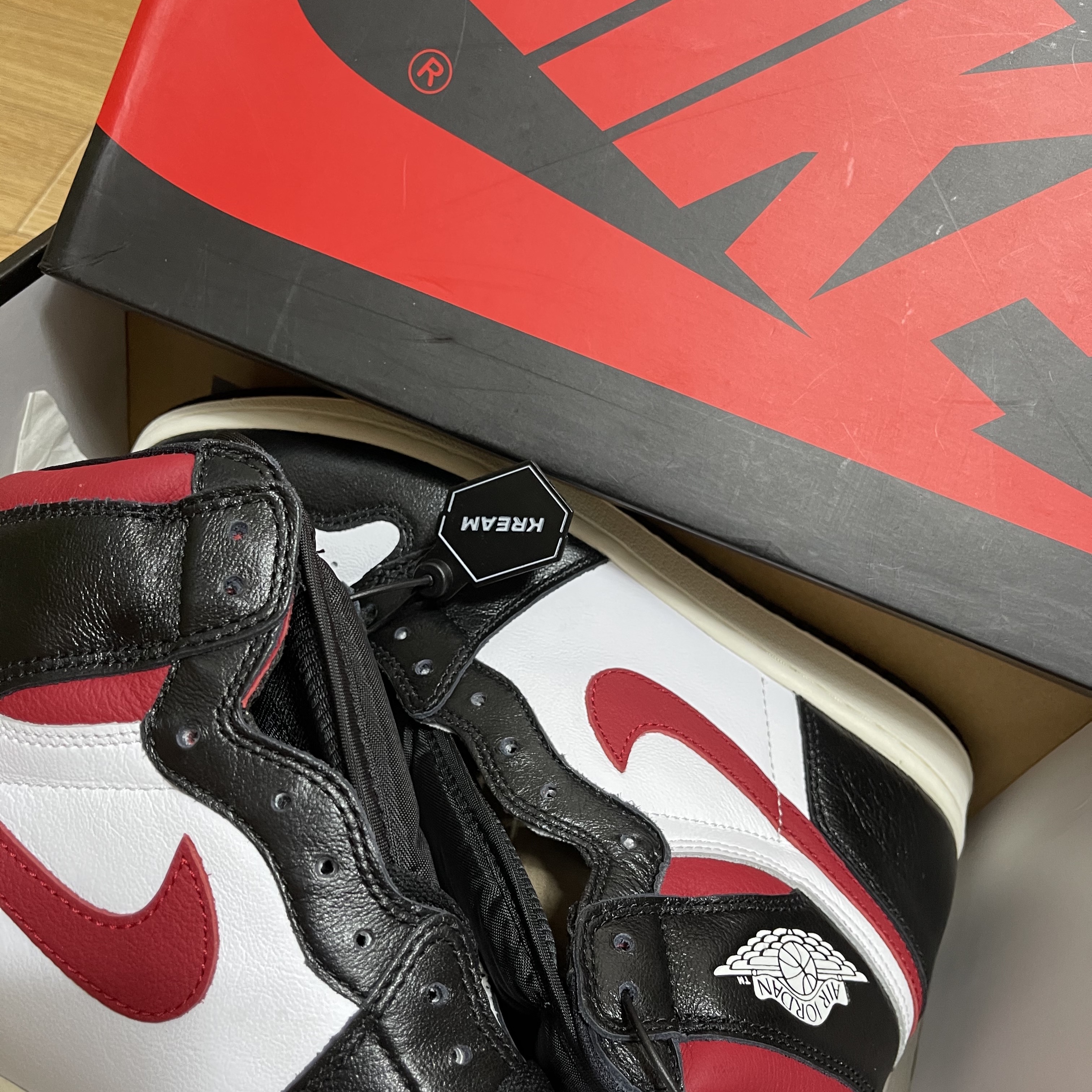 Jordan 1 Retro High OG Gym Red 착용 스타일 - 2