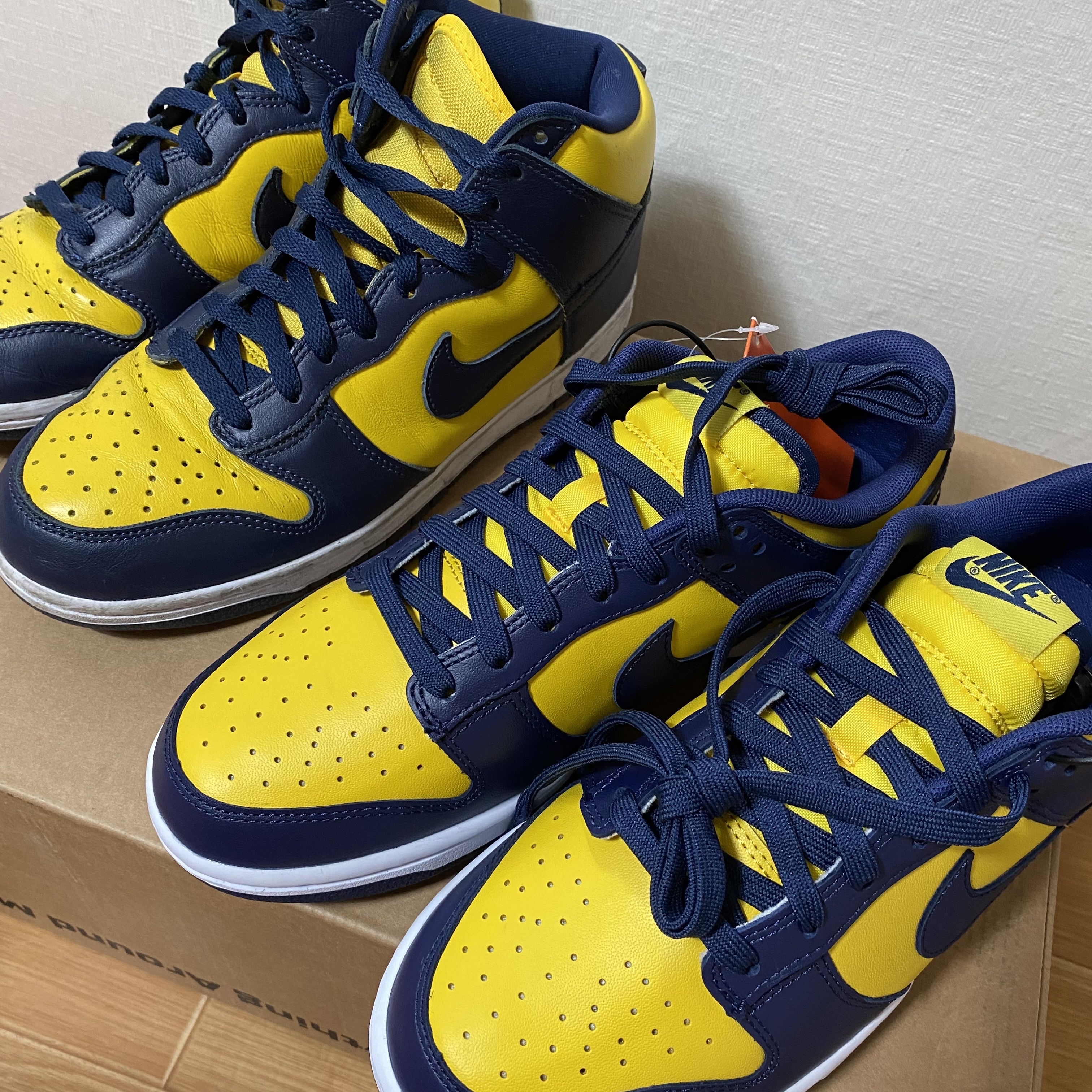 Nike Dunk Low Retro Varsity Maize, Nike Dunk High SP Maize & Blue 착용 스타일
