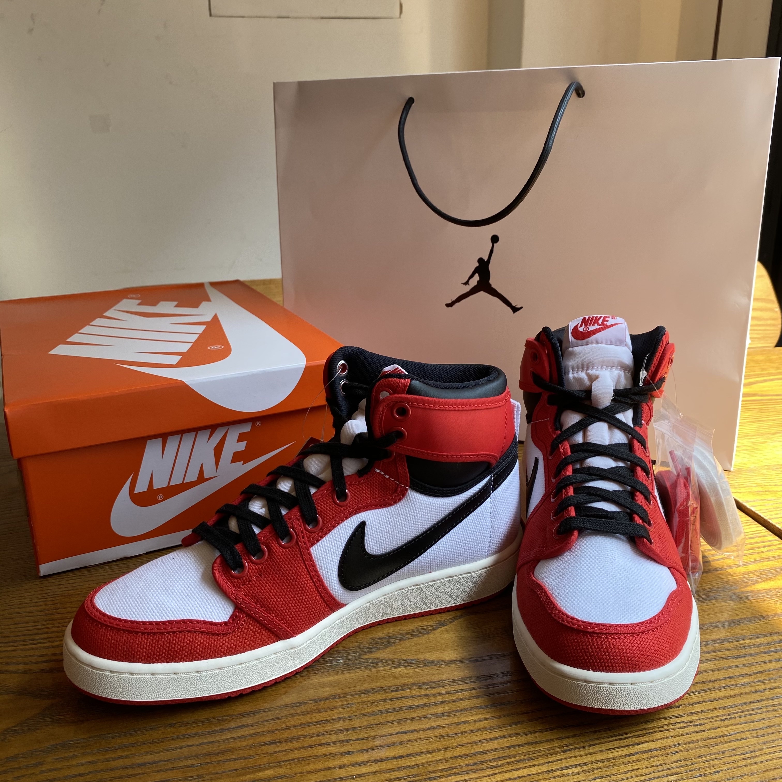 Jordan 1 KO Chicago 2021 착용 스타일 - 3