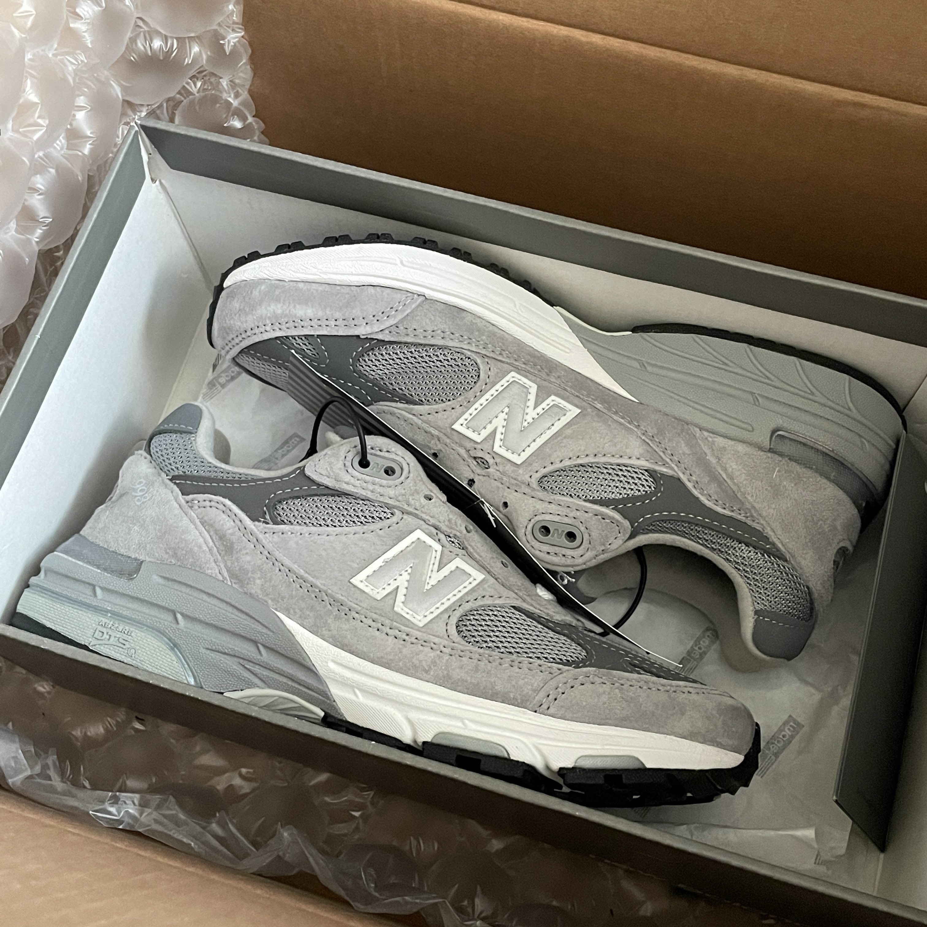 (W) New Balance 993 Made in USA Grey - B Standard 착용 스타일
