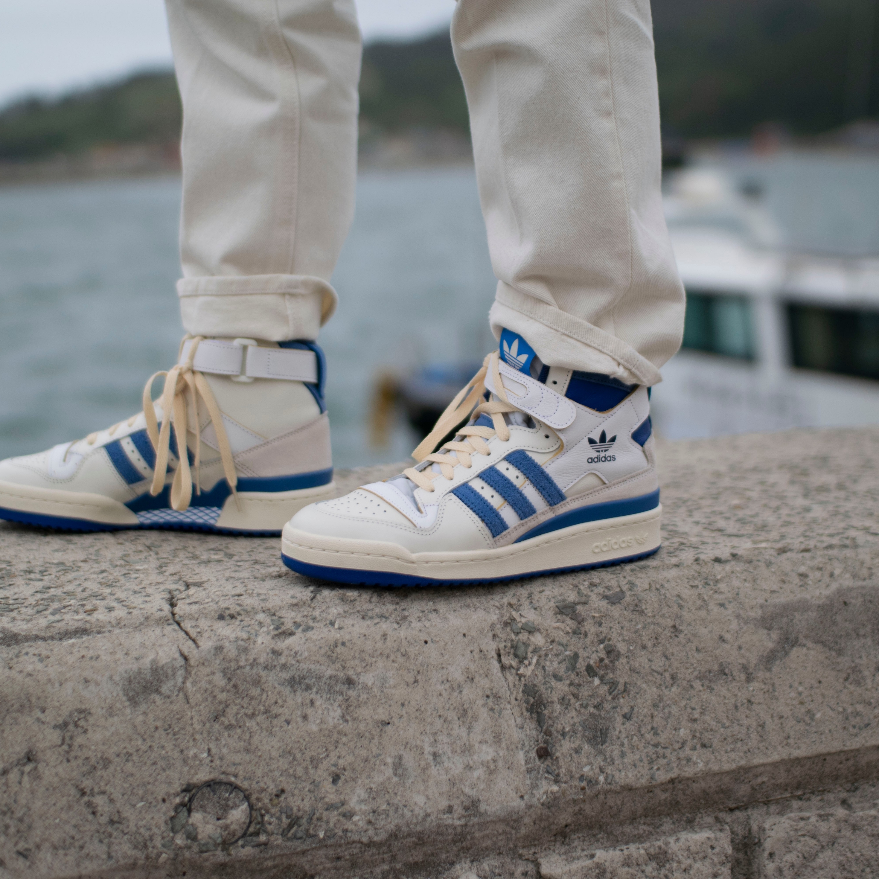 Adidas OG Forum 84 High Blue Thread 착용 스타일 - 2