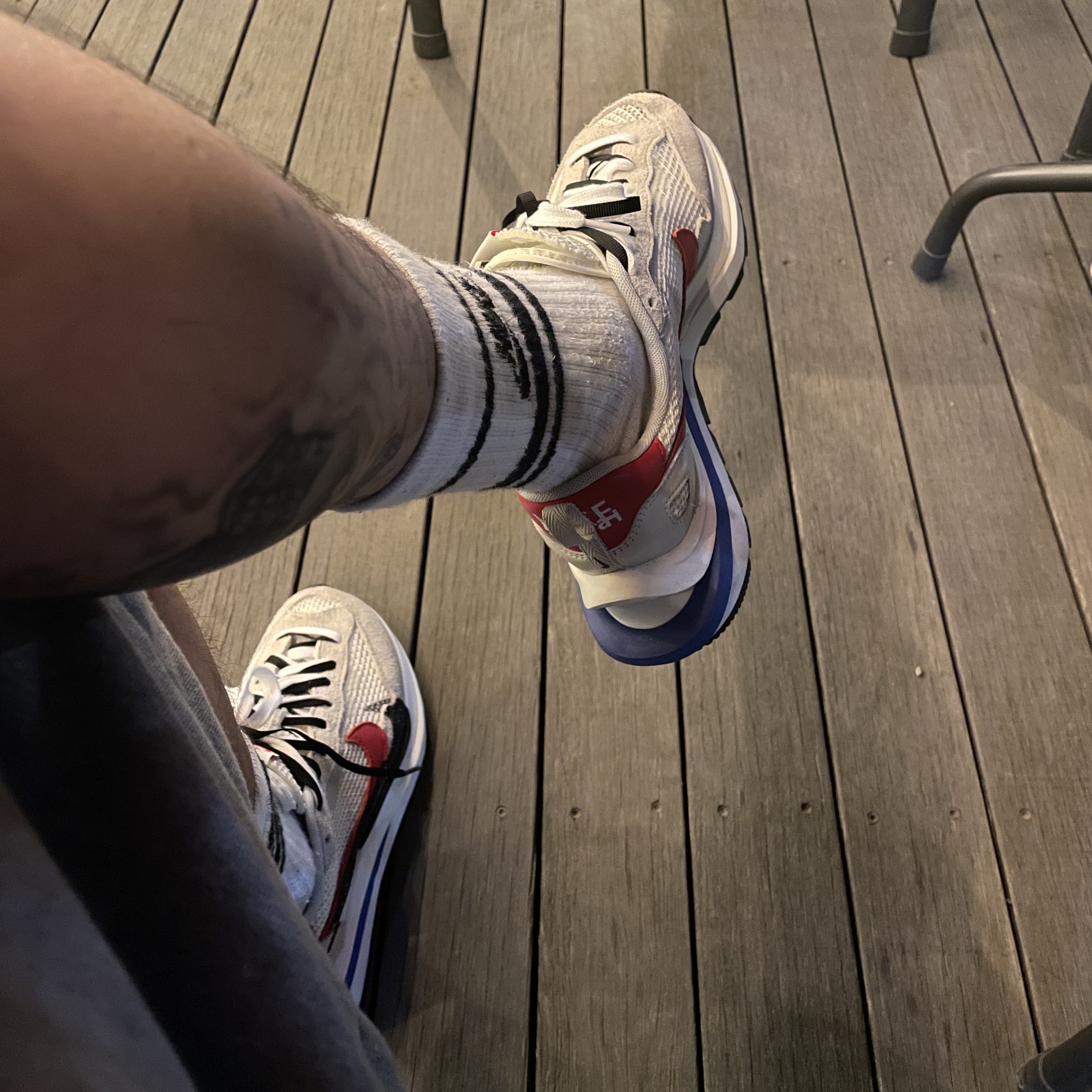 Nike x Sacai VaporWaffle Royal Fuchsia 착용 스타일