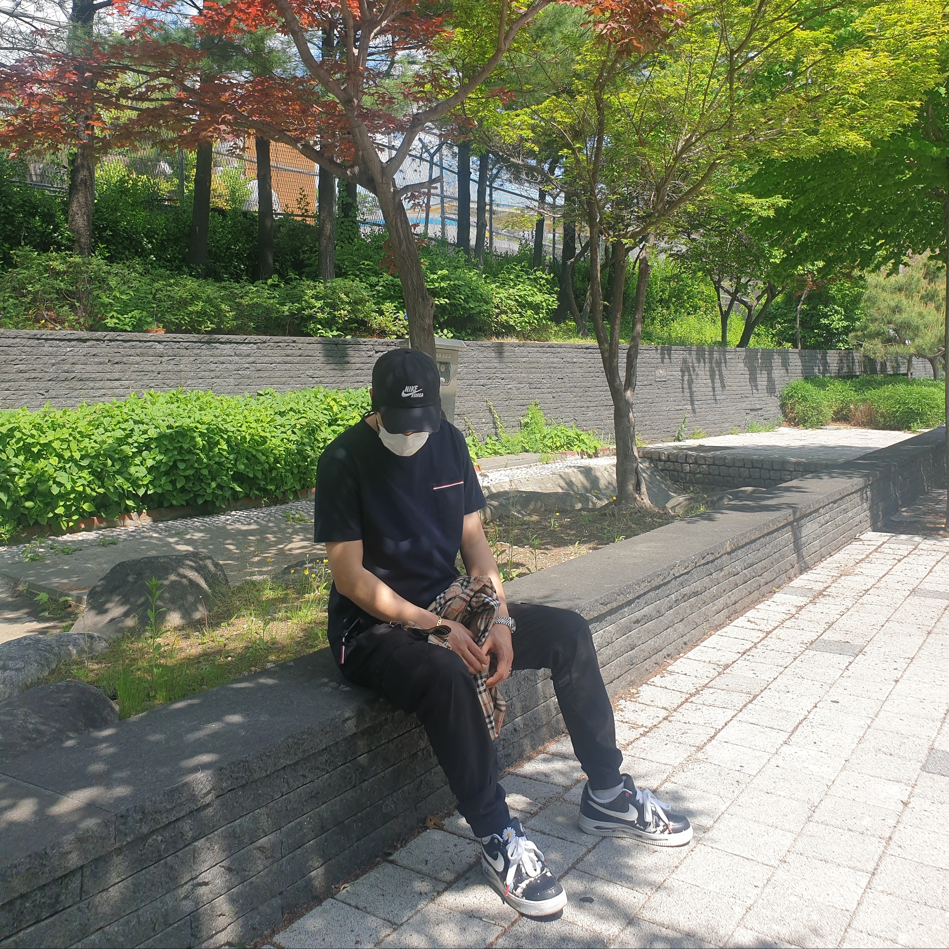 Nike x Peaceminusone Air Force 1 Low Para-Noise 착용 스타일