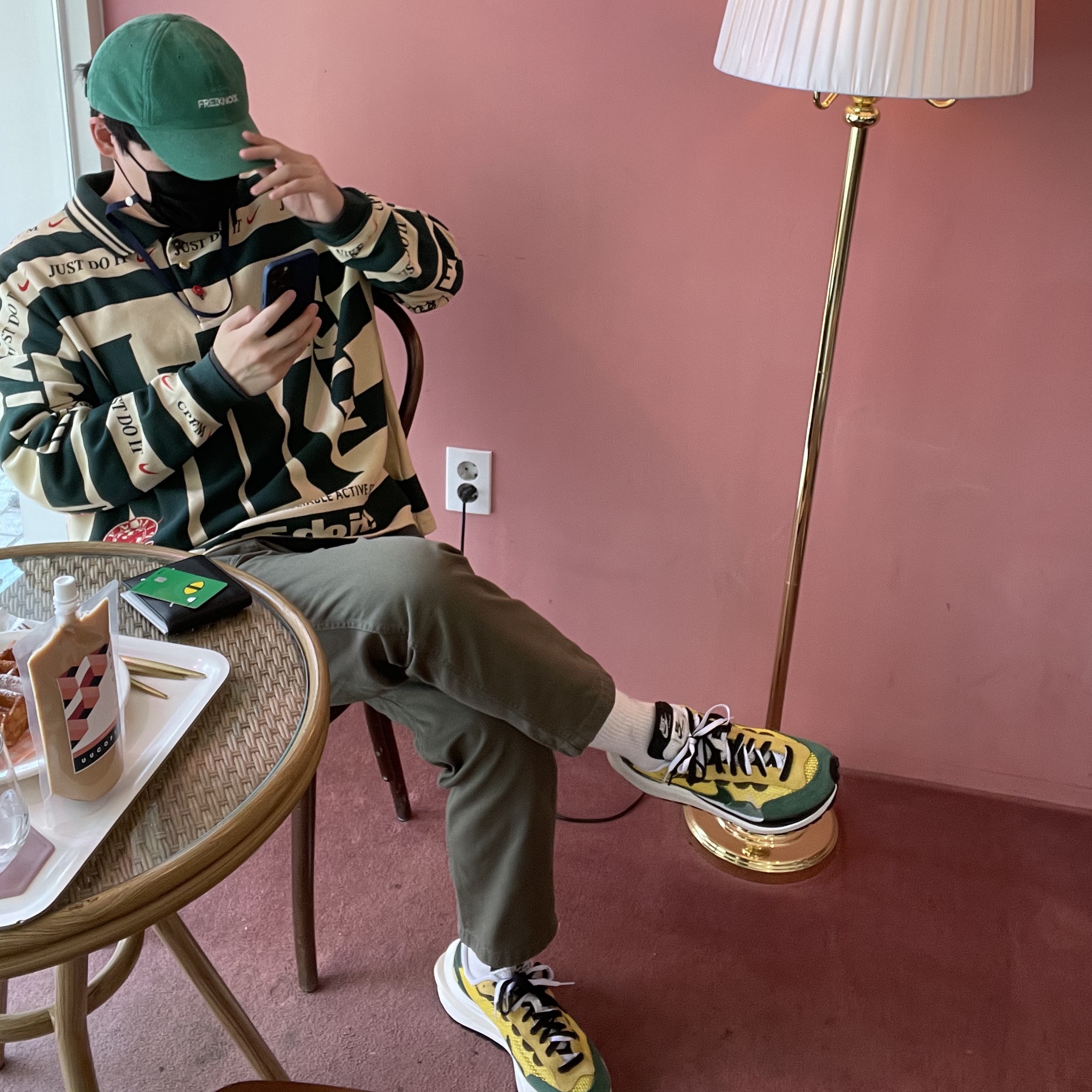 Nike x Sacai VaporWaffle Tour Yellow & Gorge Green Sail, Nike x Cactus Plant Flea Market Long Sleeve Polo Natural - Asia 착용 스타일 - 5