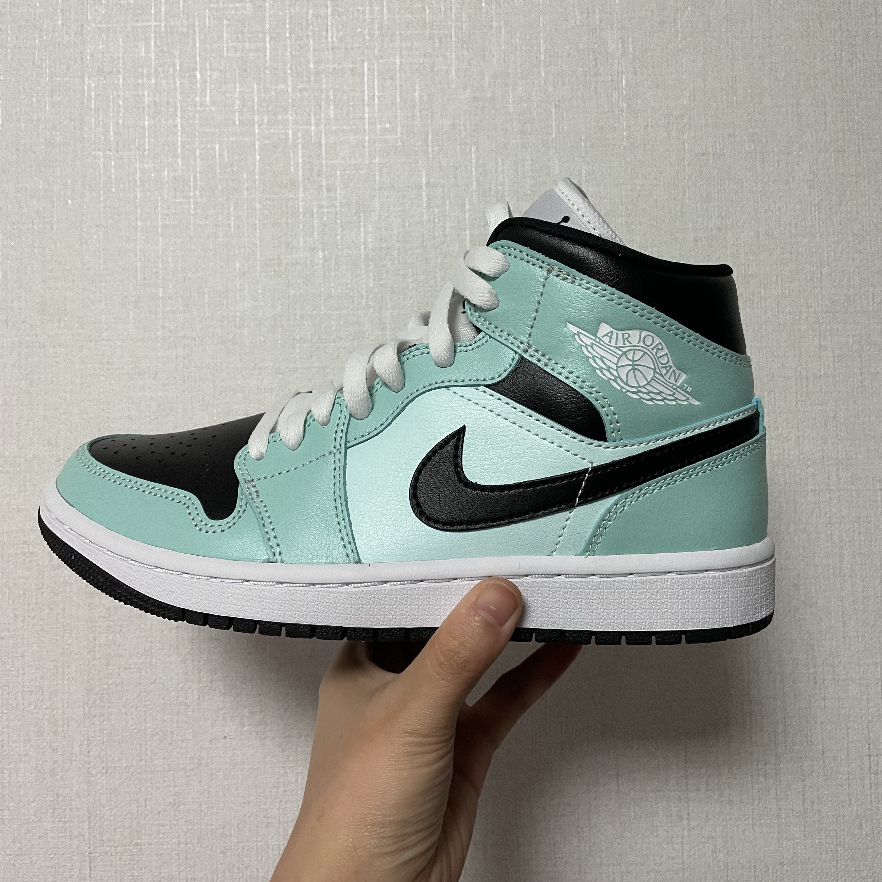 (W) Jordan 1 Mid Teal Tint 착용 스타일