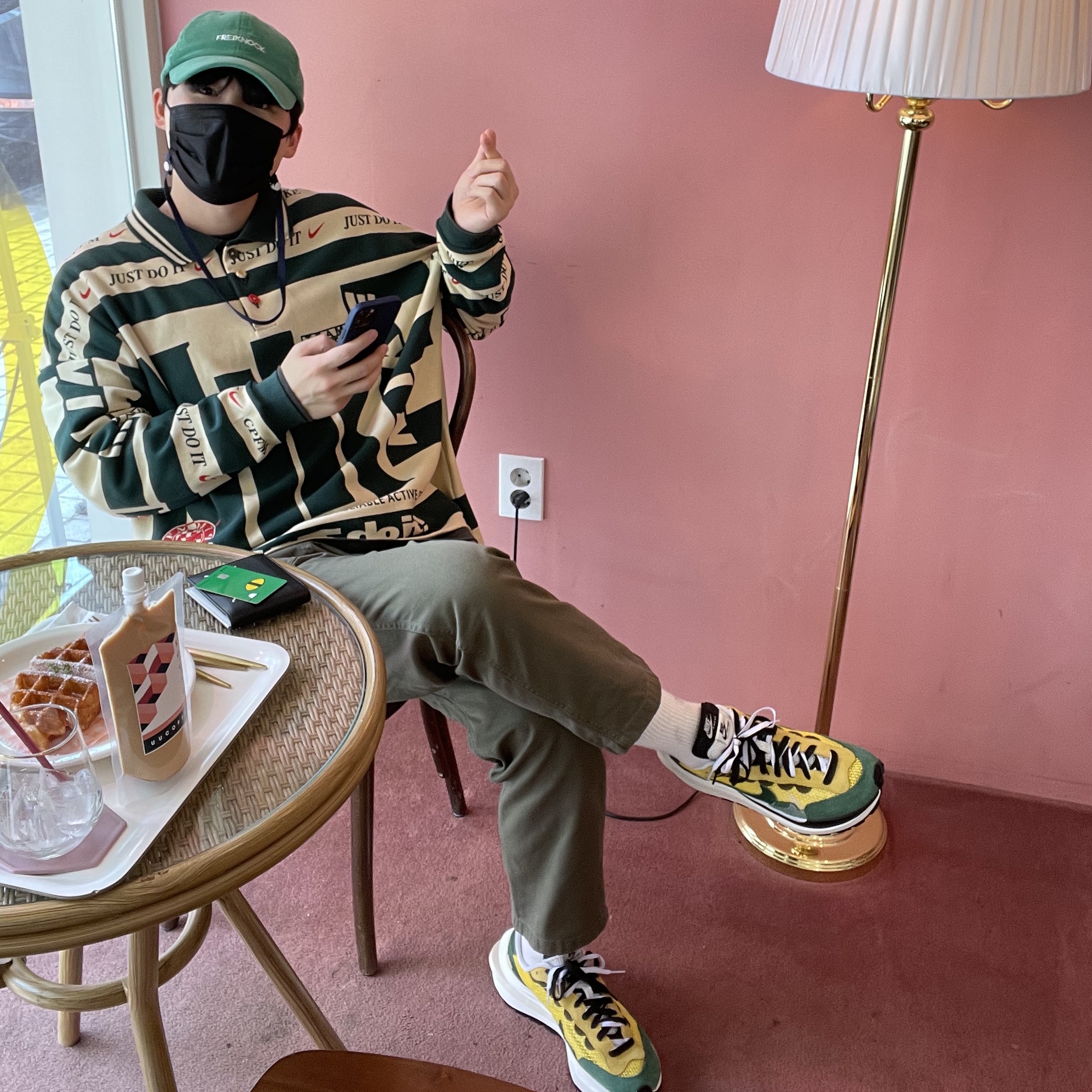 Nike x Sacai VaporWaffle Tour Yellow & Gorge Green Sail, Nike x Cactus Plant Flea Market Long Sleeve Polo Natural - Asia 착용 스타일 - 3