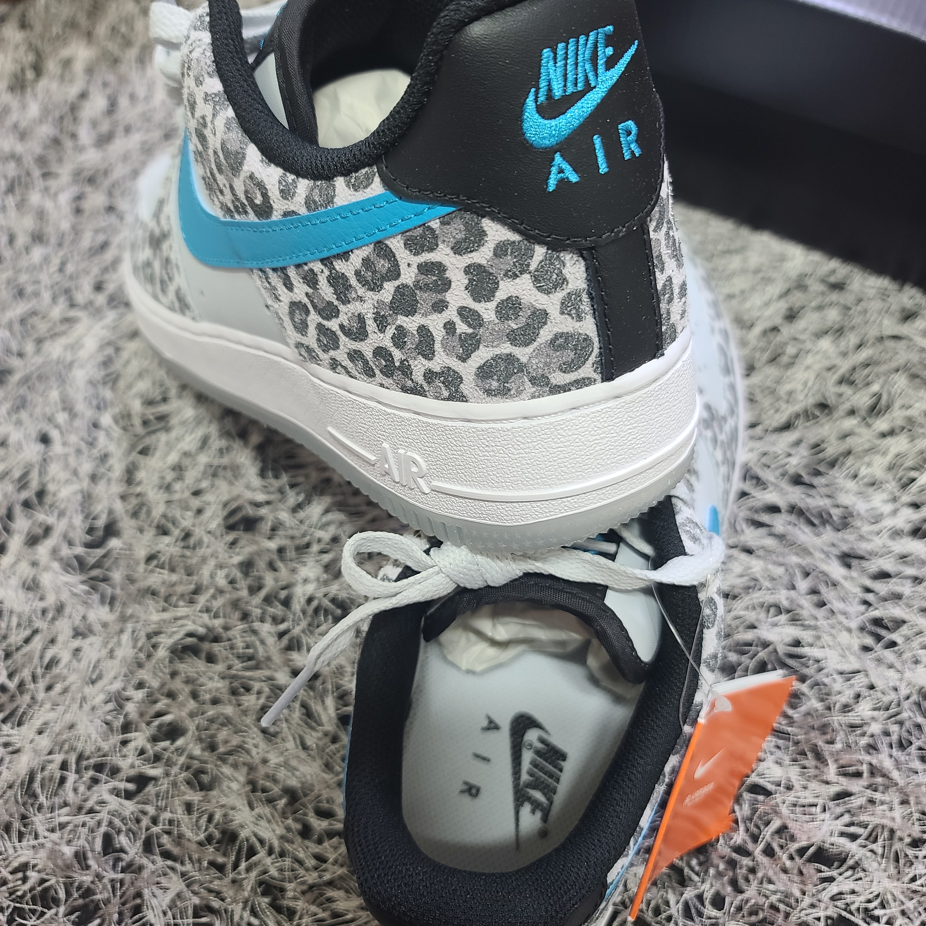 Nike Air Force 1 '07 PRM Pure Platinum 착용 스타일 - 2
