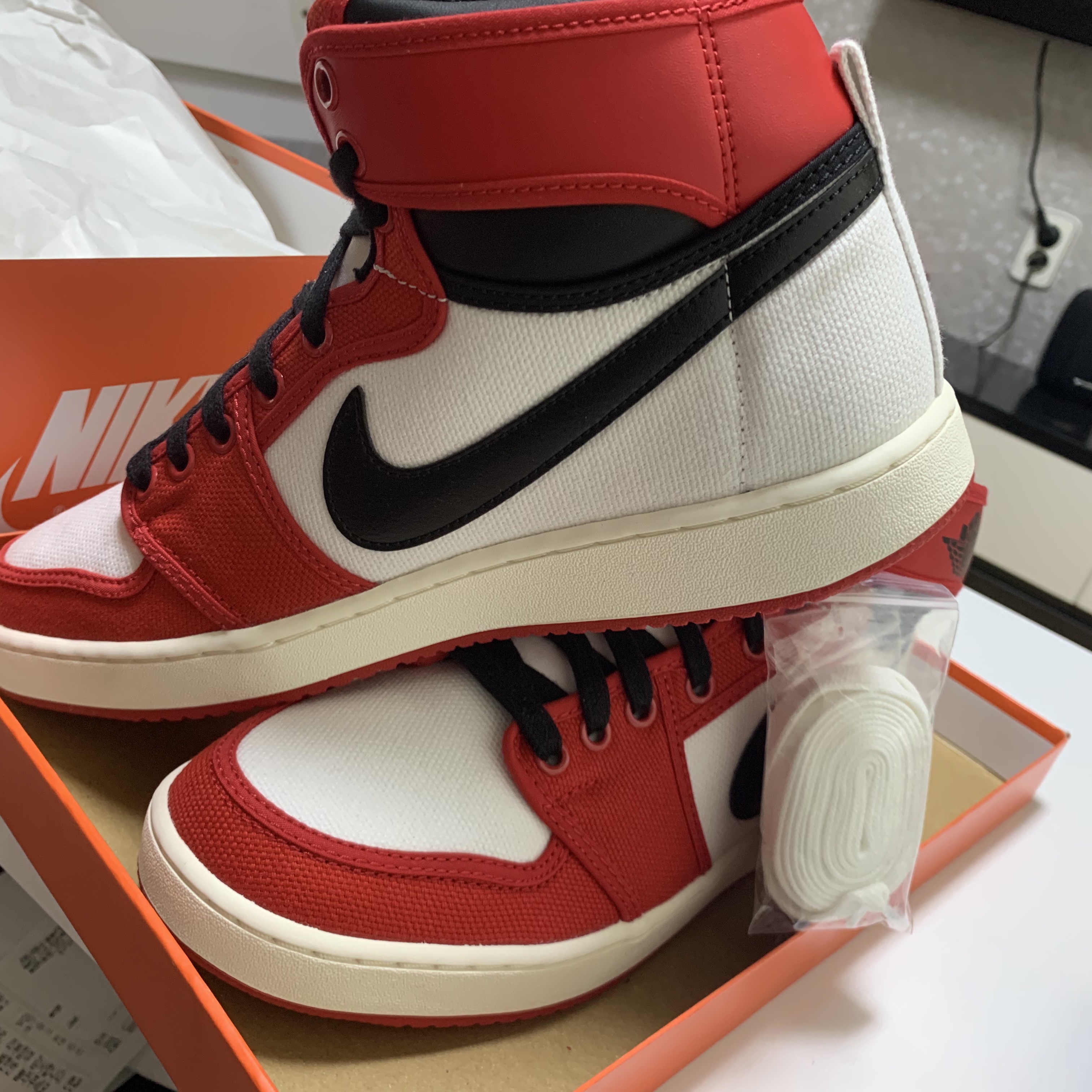 Jordan 1 KO Chicago 2021, Jordan 1 Low SE Spades 착용 스타일 - 1