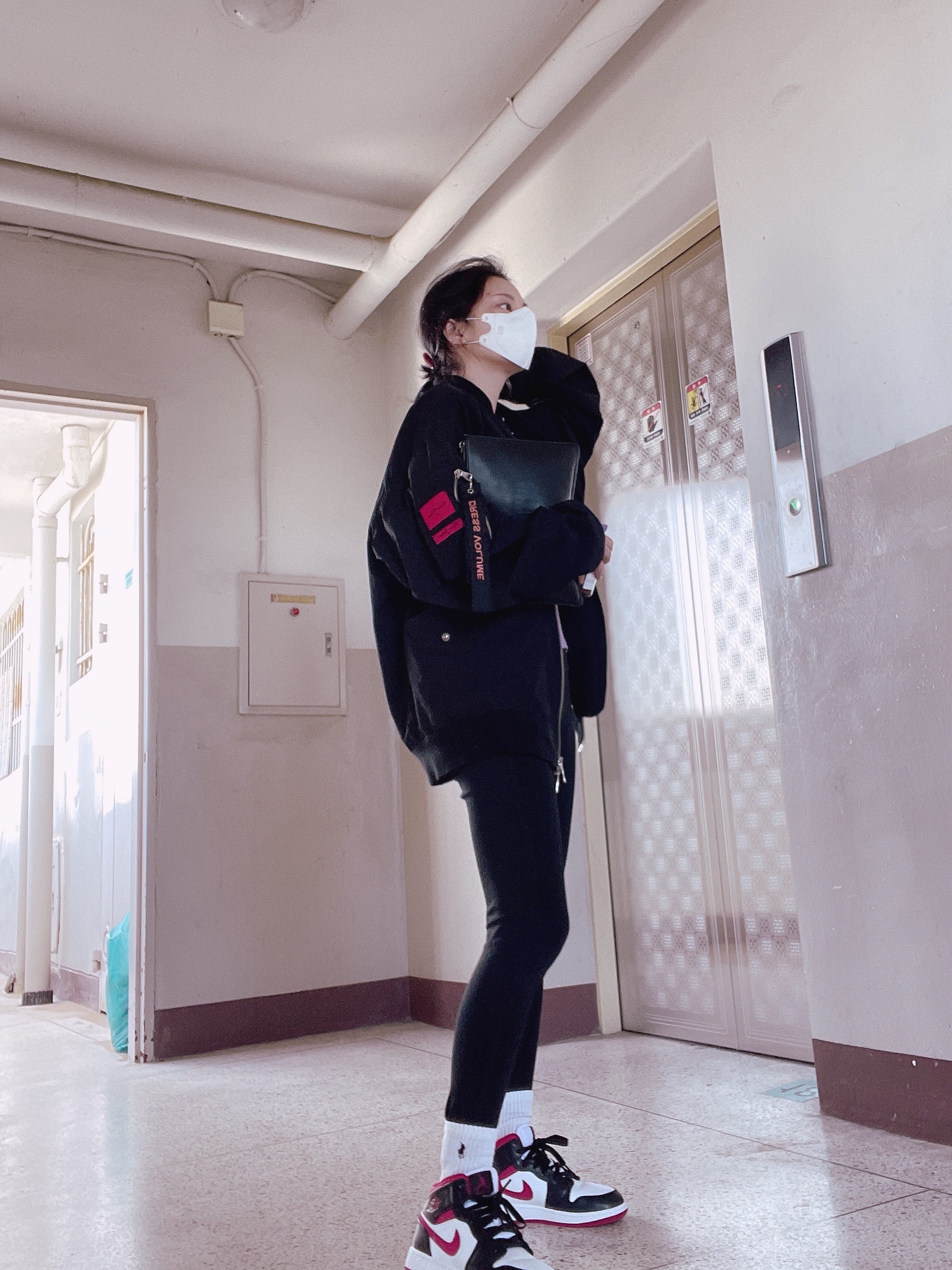 (GS) Jordan 1 Mid Gym Red Black White 착용 스타일